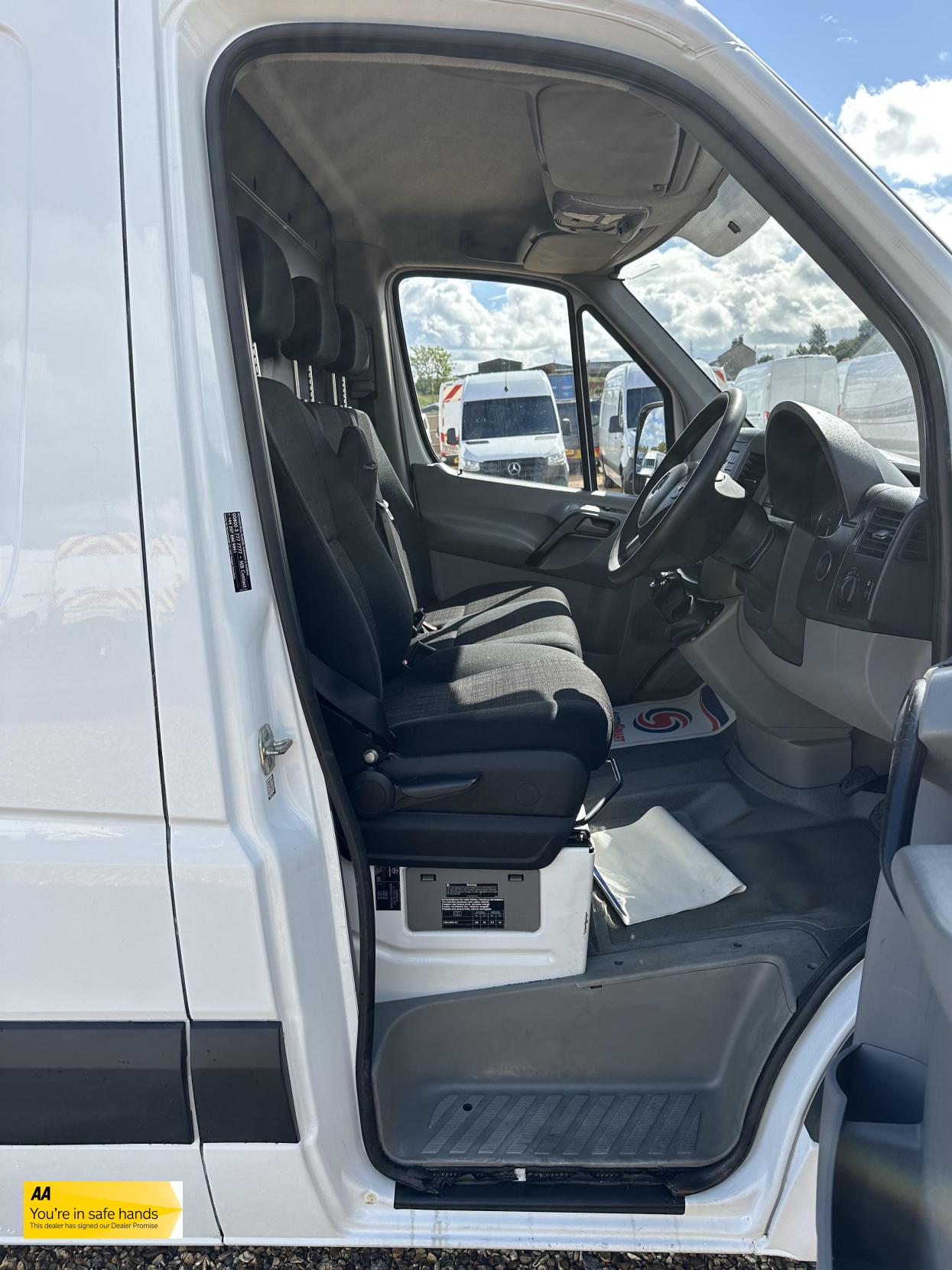 Mercedes-Benz Sprinter 2.1 314 CDi BlueEFFICIENCY Panel Van 5dr Diesel Manual RWD L1 (199 g/km, 140 bhp)