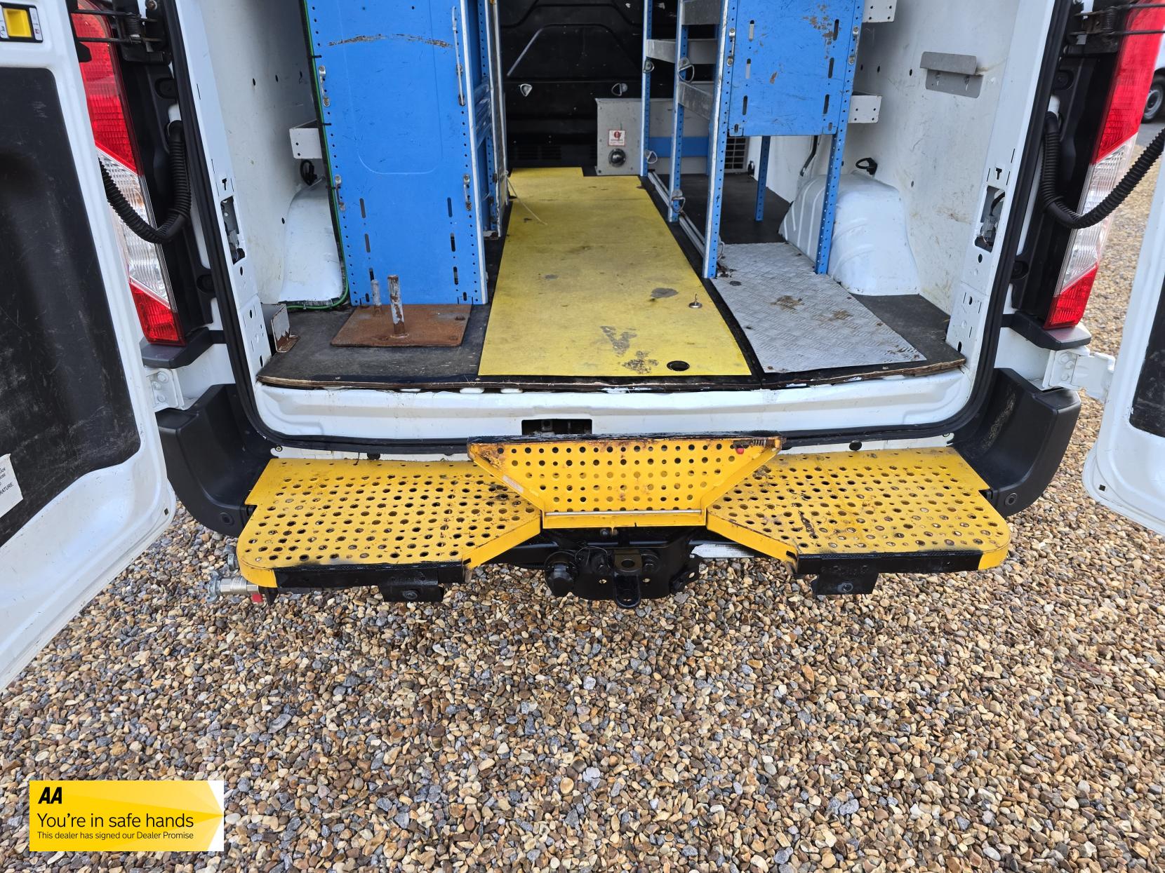 Ford Transit 2.0 350 EcoBlue Panel Van 5dr Diesel Manual RWD L2 H3 Euro 6 (130 ps)