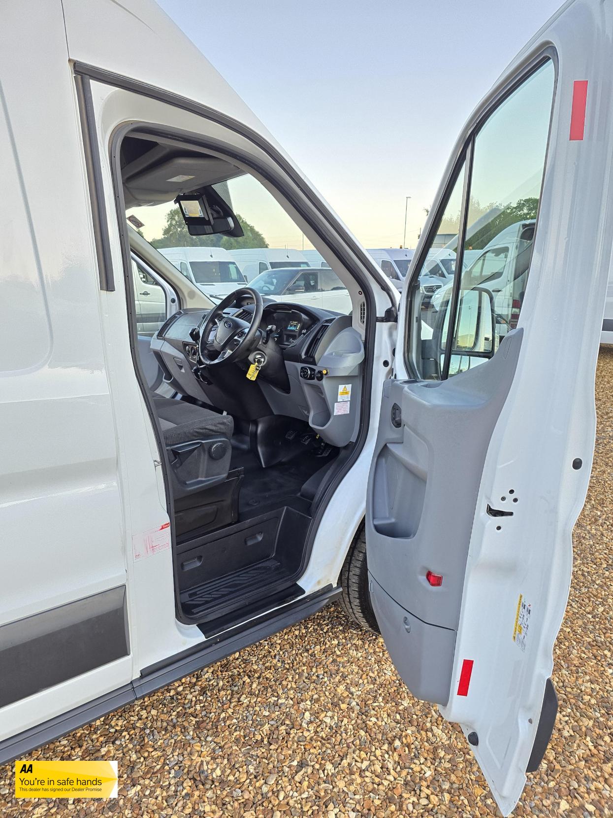 Ford Transit 2.0 350 EcoBlue Panel Van 5dr Diesel Manual RWD L2 H3 Euro 6 (130 ps)