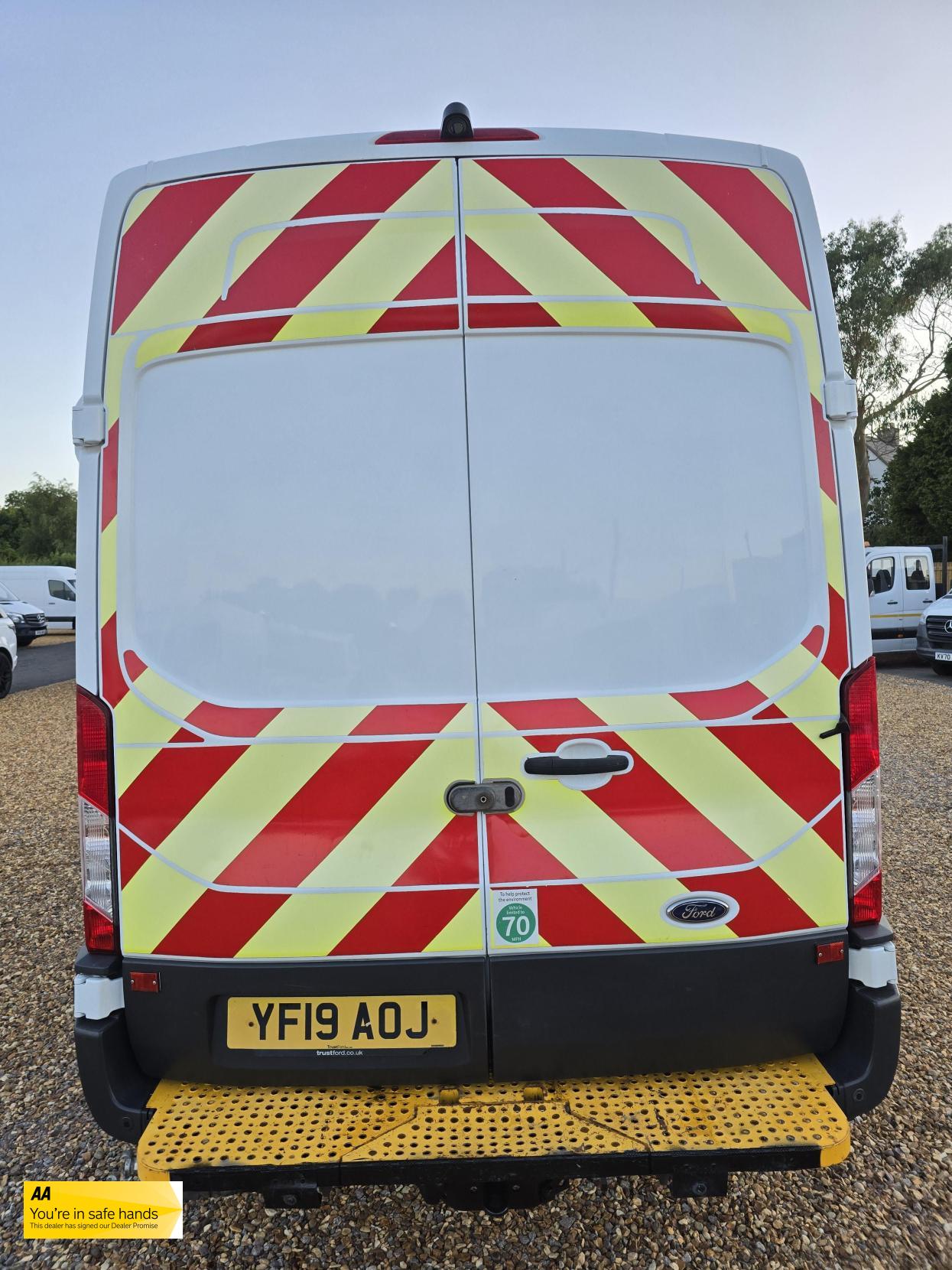 Ford Transit 2.0 350 EcoBlue Panel Van 5dr Diesel Manual RWD L2 H3 Euro 6 (130 ps)