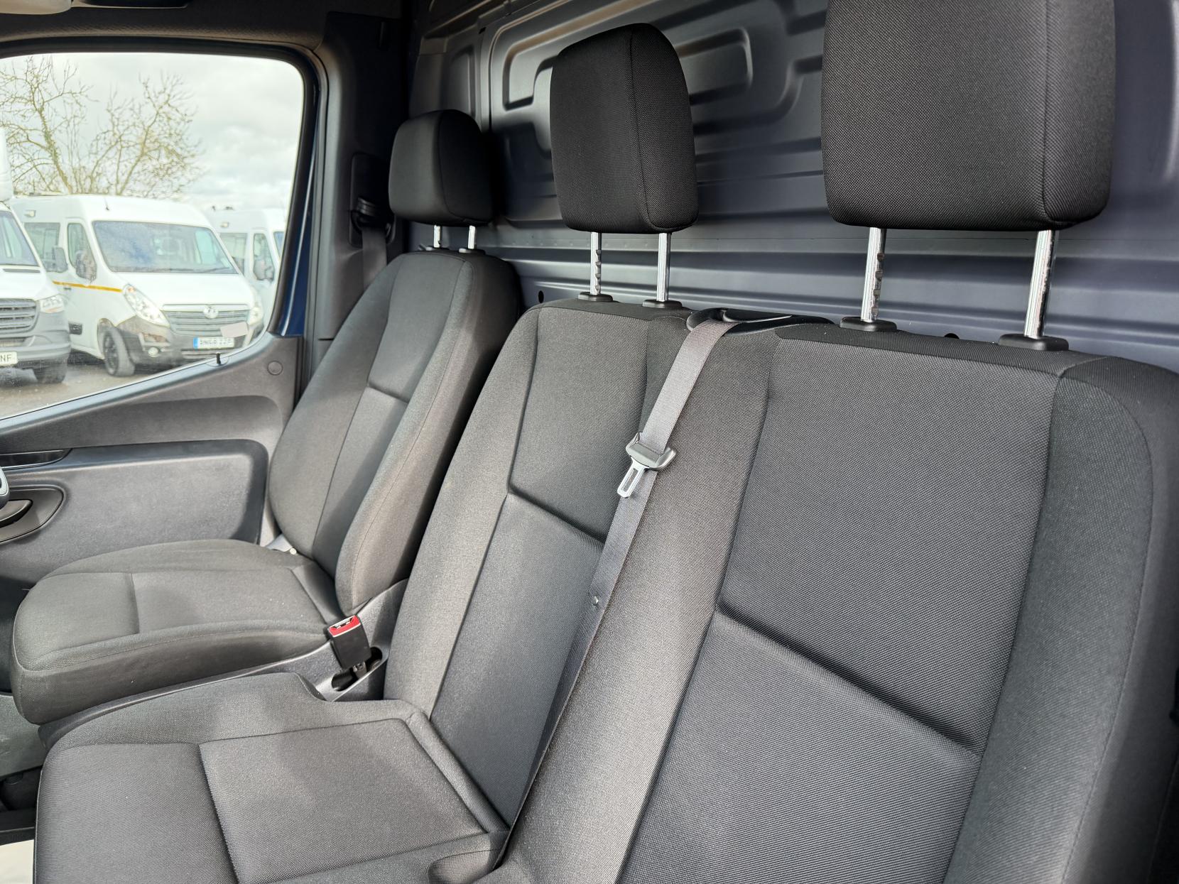 Mercedes-Benz Sprinter 2.1 314 CDI Panel Van 5dr Diesel Manual RWD L2 H2 Euro 6 (143 ps)