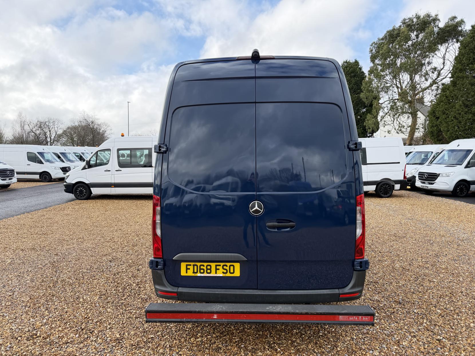 Mercedes-Benz Sprinter 2.1 314 CDI Panel Van 5dr Diesel Manual RWD L2 H2 Euro 6 (143 ps)