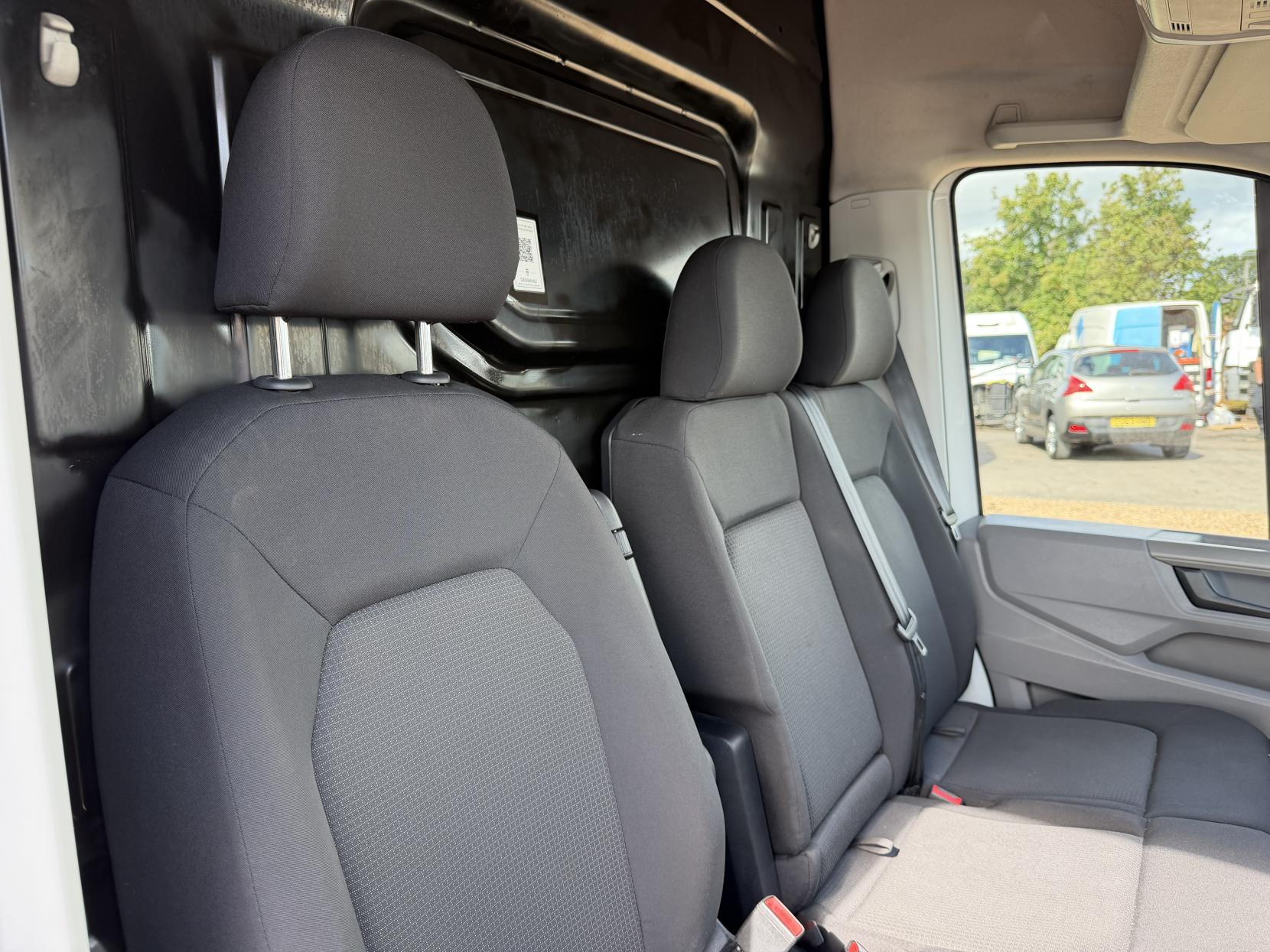 2019 MAN TGE 2.0 3140d Panel Van 5dr Diesel Manual FWD LWB High Roof Euro 6 (s/s) (140 ps) - Thumbnail 15