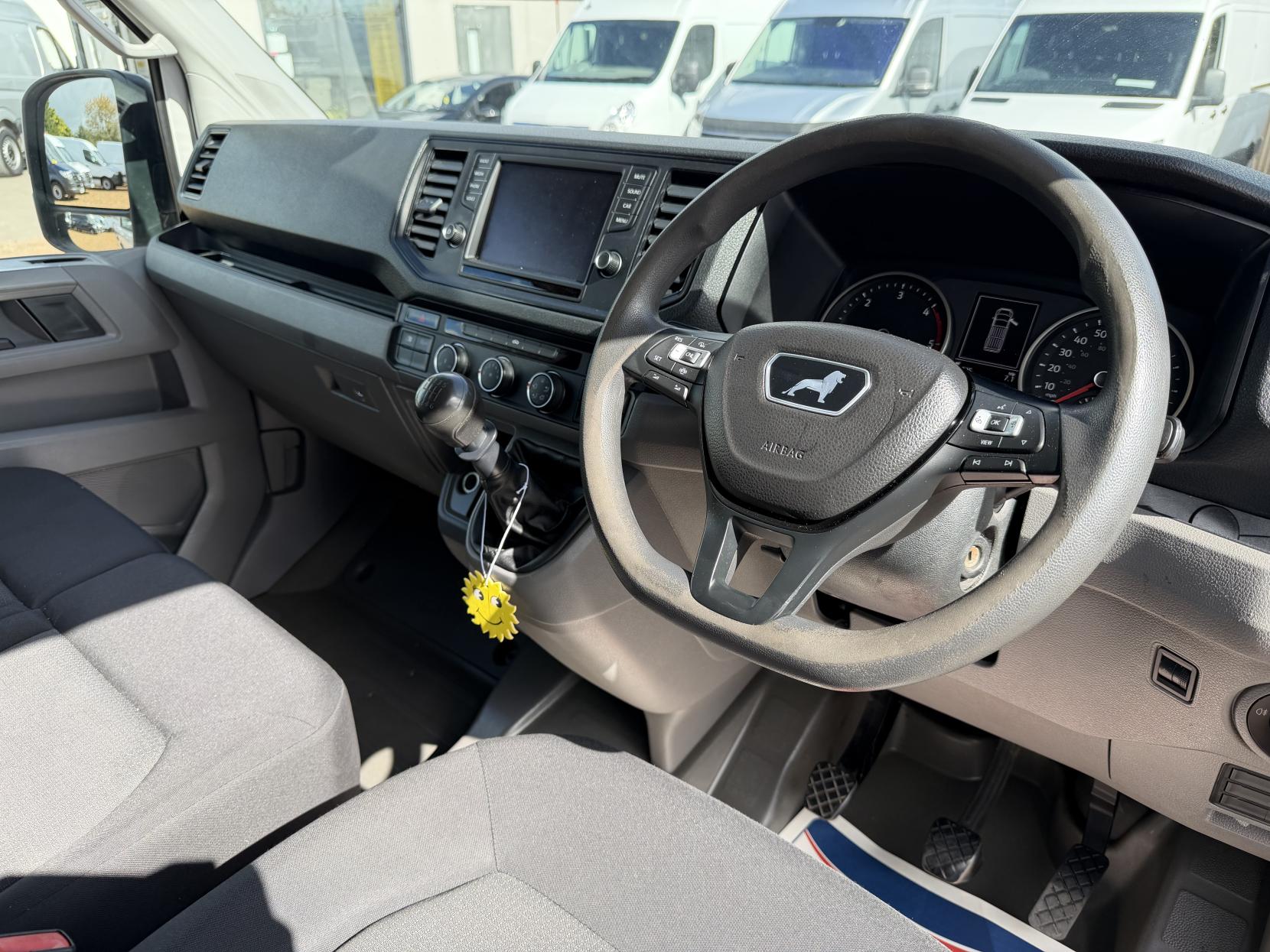 2019 MAN TGE 2.0 3140d Panel Van 5dr Diesel Manual FWD LWB High Roof Euro 6 (s/s) (140 ps) - Thumbnail 2