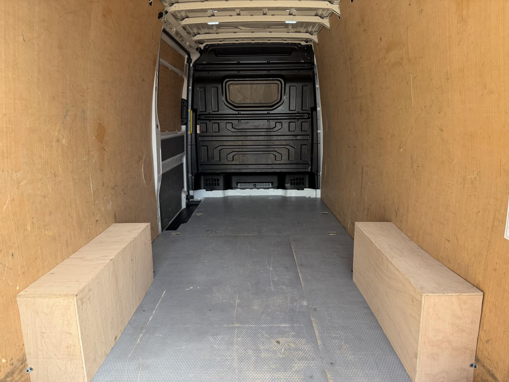 2019 MAN TGE 2.0 3140d Panel Van 5dr Diesel Manual FWD LWB High Roof Euro 6 (s/s) (140 ps) - Thumbnail 39