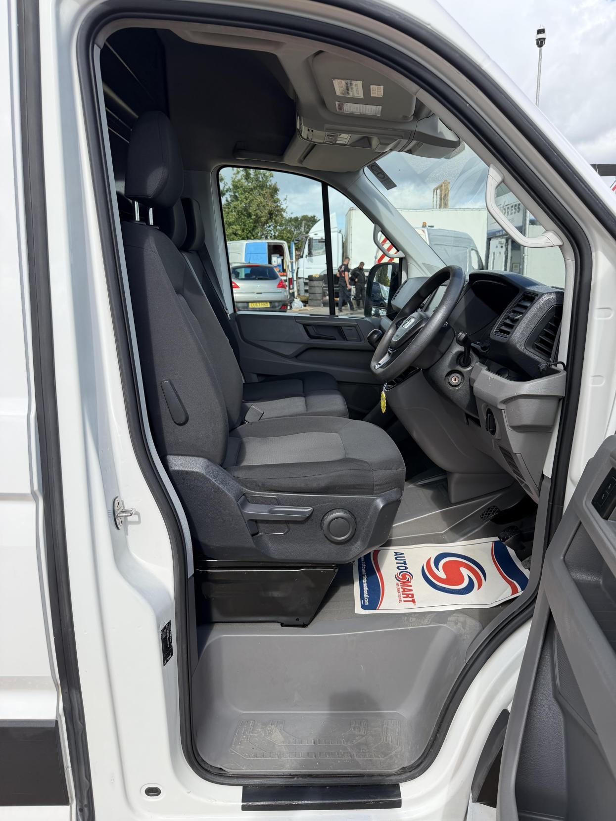 2019 MAN TGE 2.0 3140d Panel Van 5dr Diesel Manual FWD LWB High Roof Euro 6 (s/s) (140 ps) - Thumbnail 14