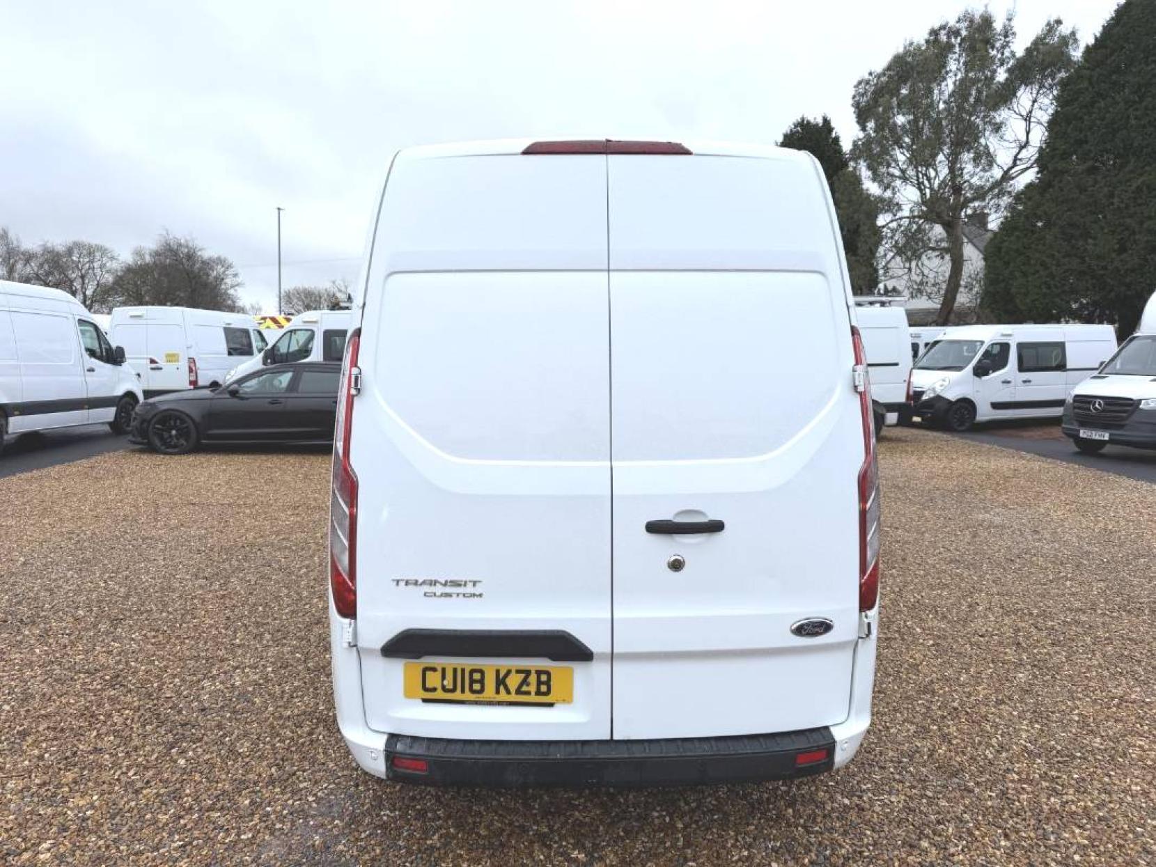 Ford Transit Custom 2.0 300 EcoBlue Trend Panel Van 5dr Diesel Manual L2 H2 Euro 6 (105 ps)