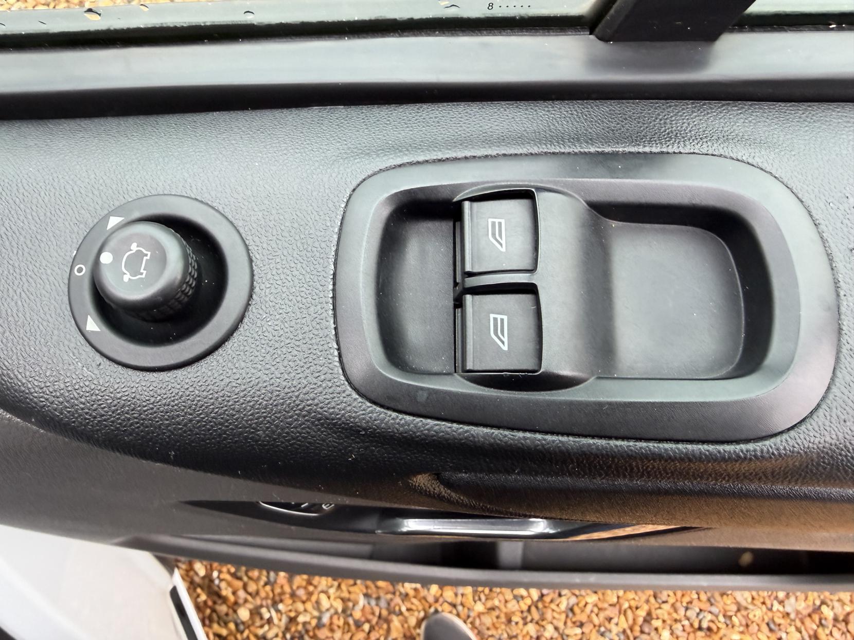 Ford Transit Custom 2.0 300 EcoBlue Trend Panel Van 5dr Diesel Manual L2 H2 Euro 6 (105 ps)