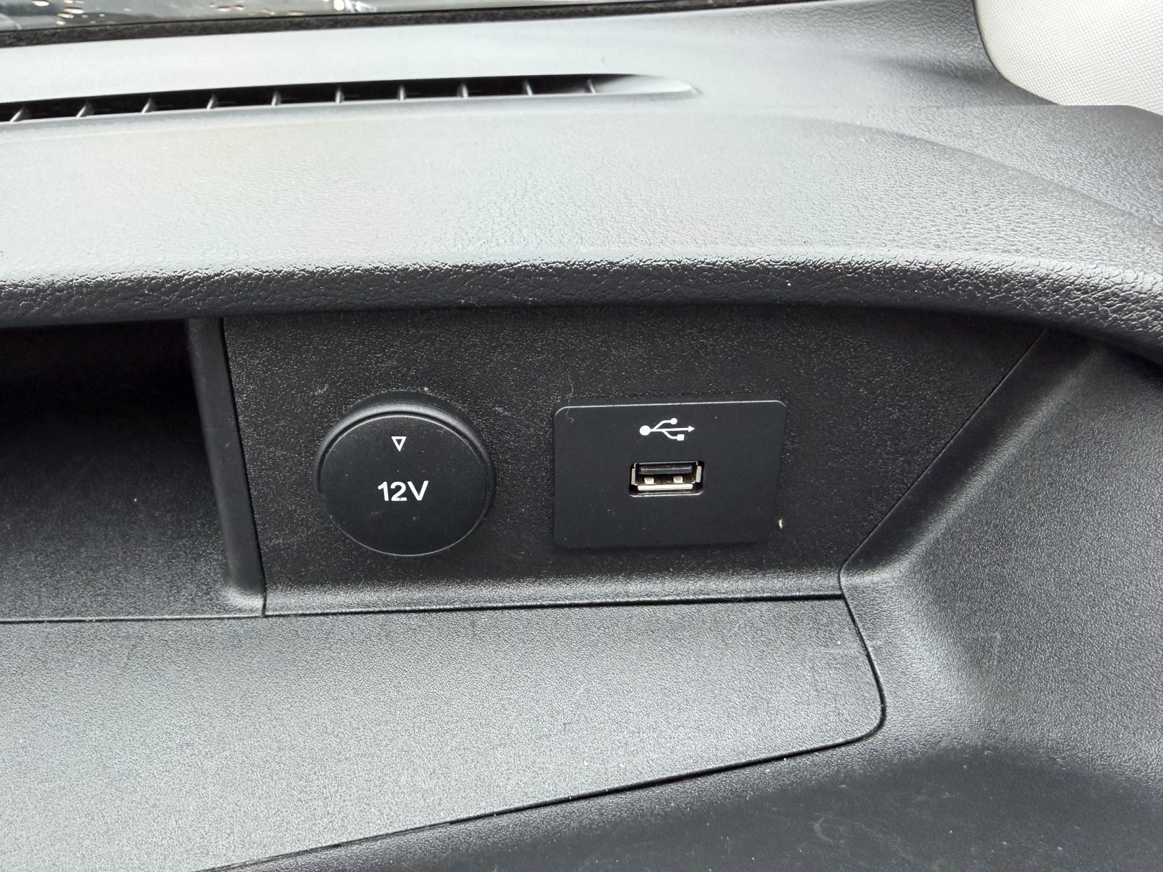 Ford Transit Custom 2.0 300 EcoBlue Trend Panel Van 5dr Diesel Manual L2 H2 Euro 6 (105 ps)