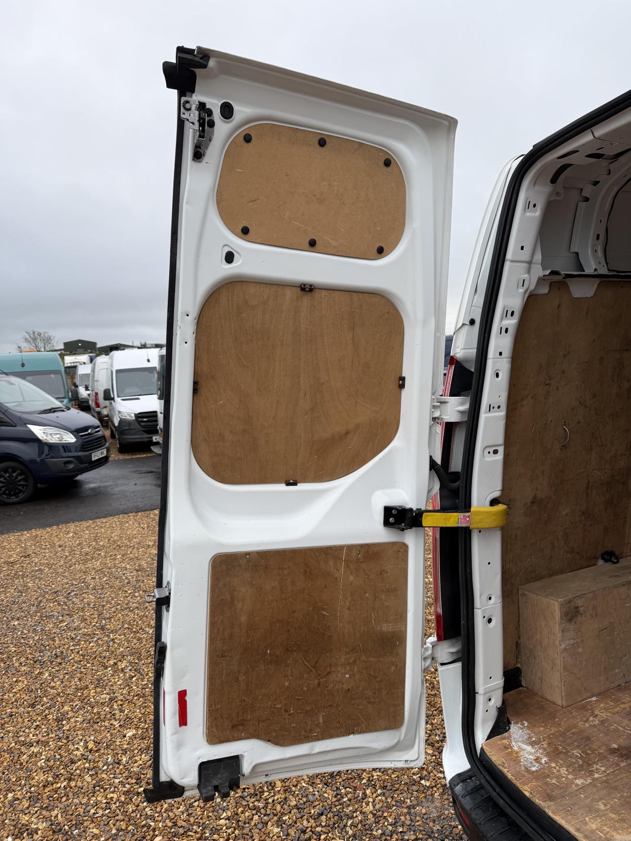 Ford Transit Custom 2.0 300 EcoBlue Trend Panel Van 5dr Diesel Manual L2 H2 Euro 6 (105 ps)