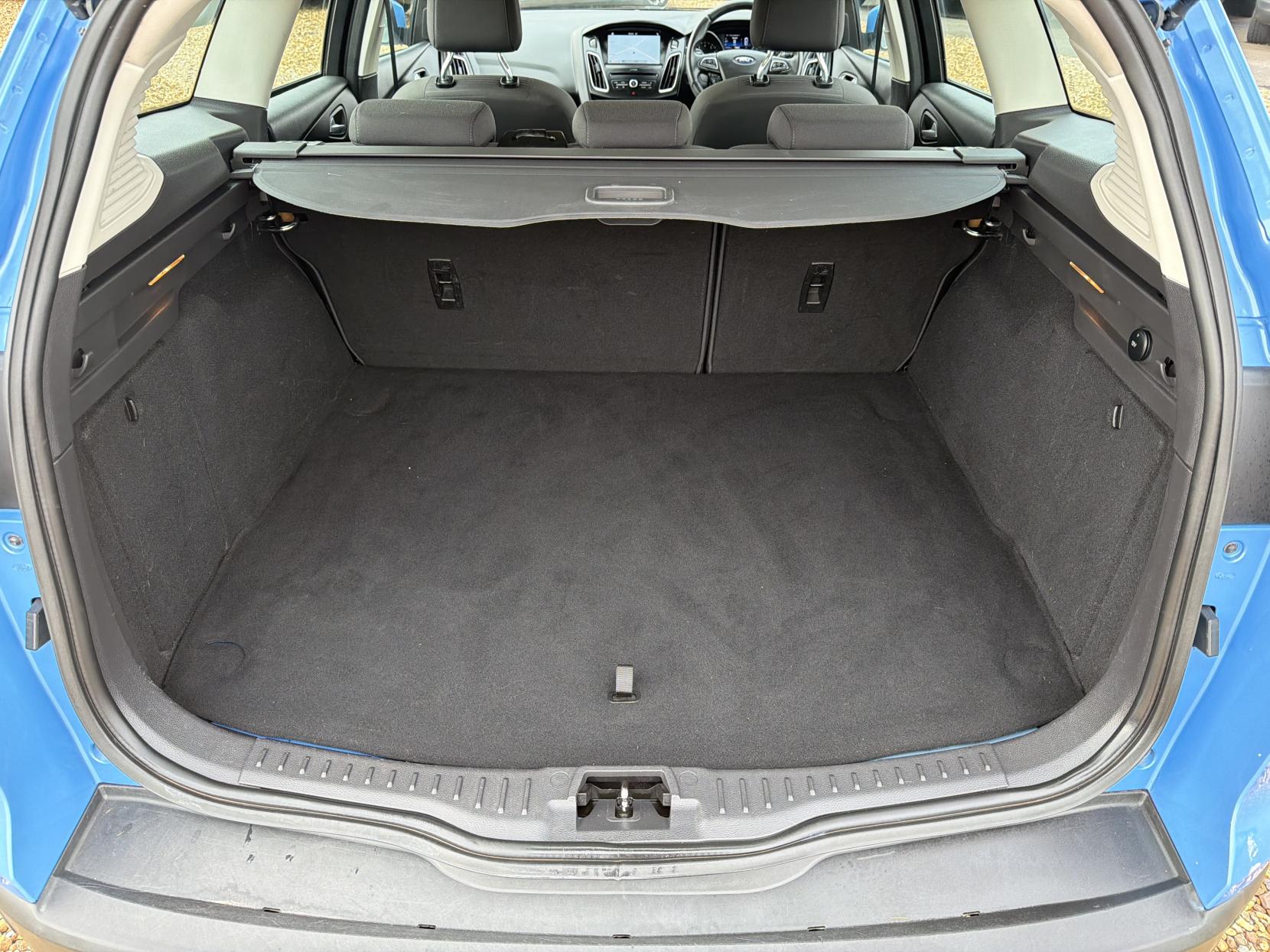 Ford Focus 1.0T EcoBoost Titanium Estate 5dr Petrol Auto Euro 6 (s/s) (125 ps)