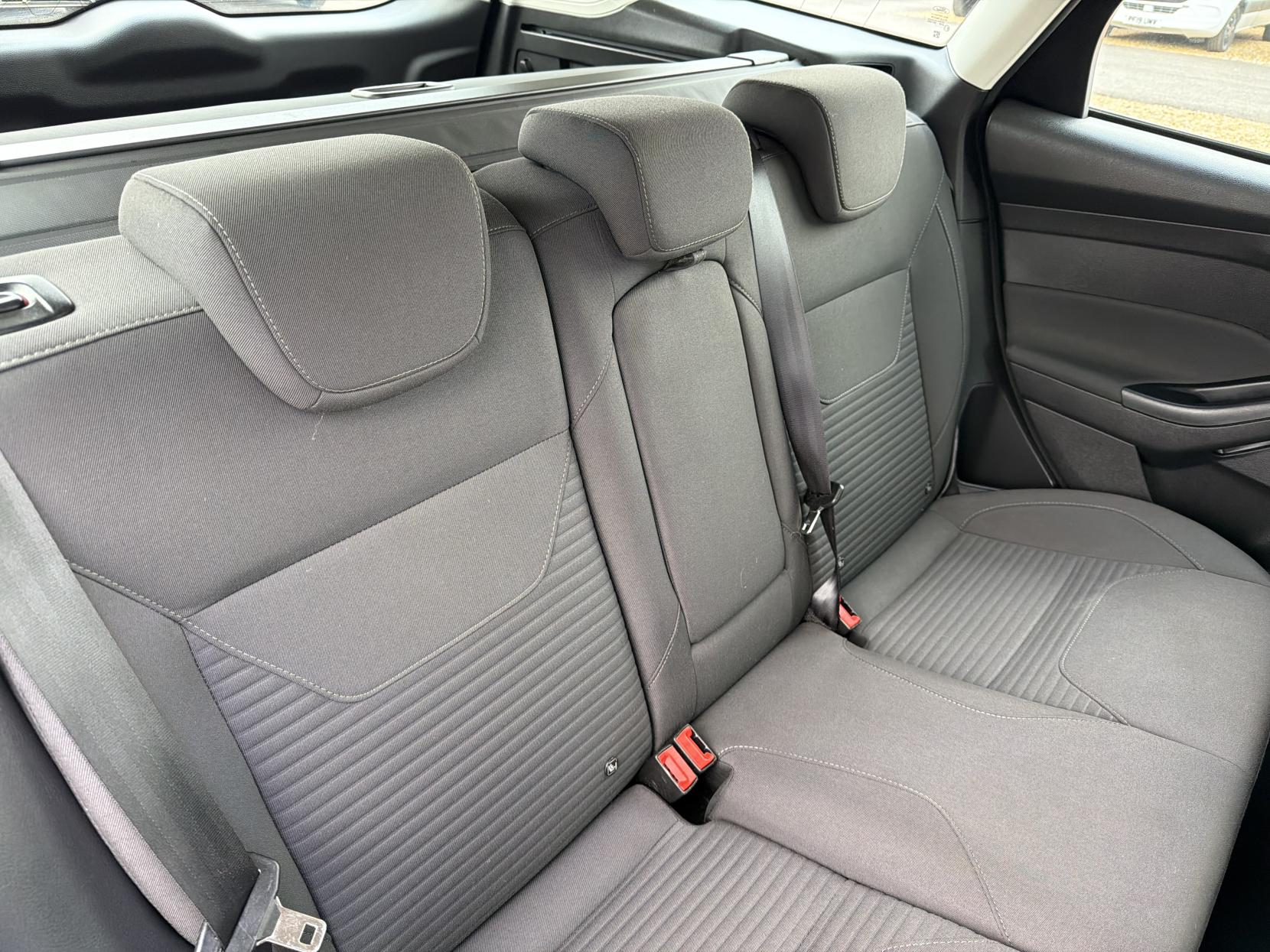 Ford Focus 1.0T EcoBoost Titanium Estate 5dr Petrol Auto Euro 6 (s/s) (125 ps)