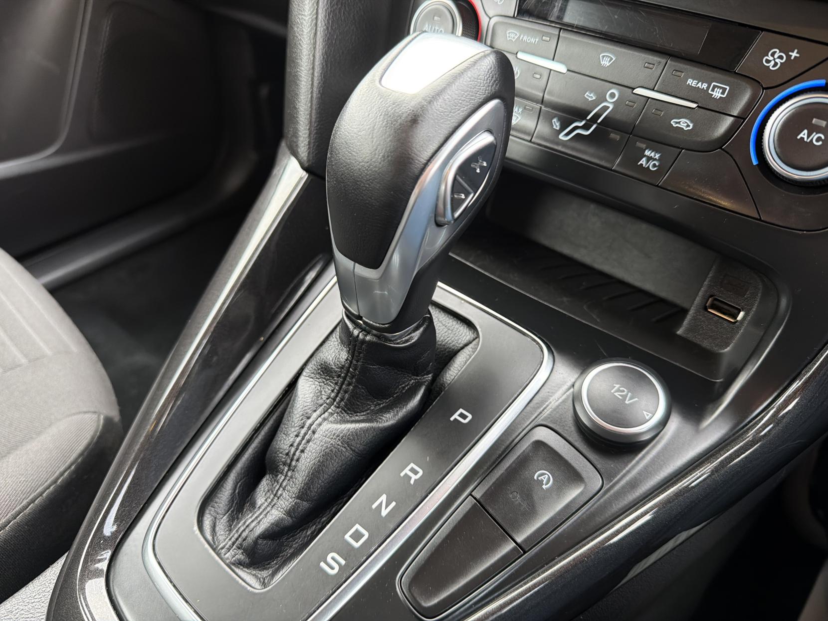 Ford Focus 1.0T EcoBoost Titanium Estate 5dr Petrol Auto Euro 6 (s/s) (125 ps)