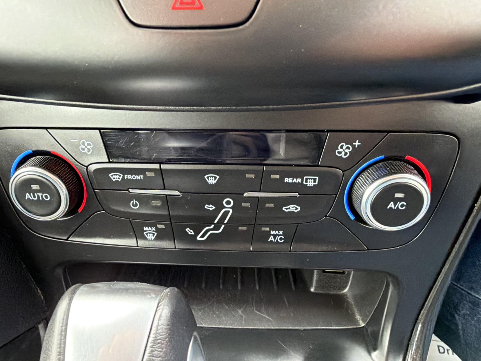 Ford Focus 1.0T EcoBoost Titanium Estate 5dr Petrol Auto Euro 6 (s/s) (125 ps)