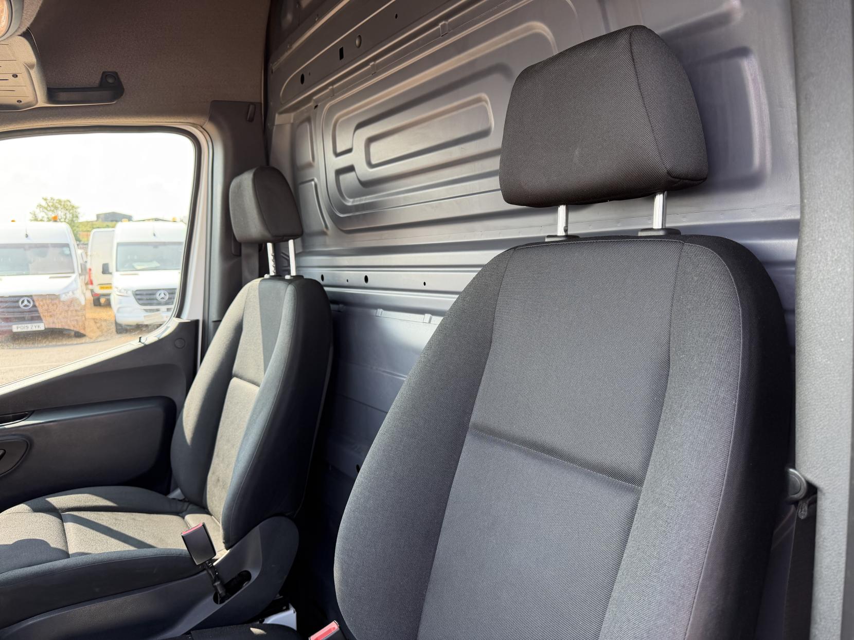 2020 Mercedes-Benz Sprinter 2.1 311 CDI Panel Van 5dr Diesel Manual RWD L3 H2 Euro 6 (114 ps) - Thumbnail 21