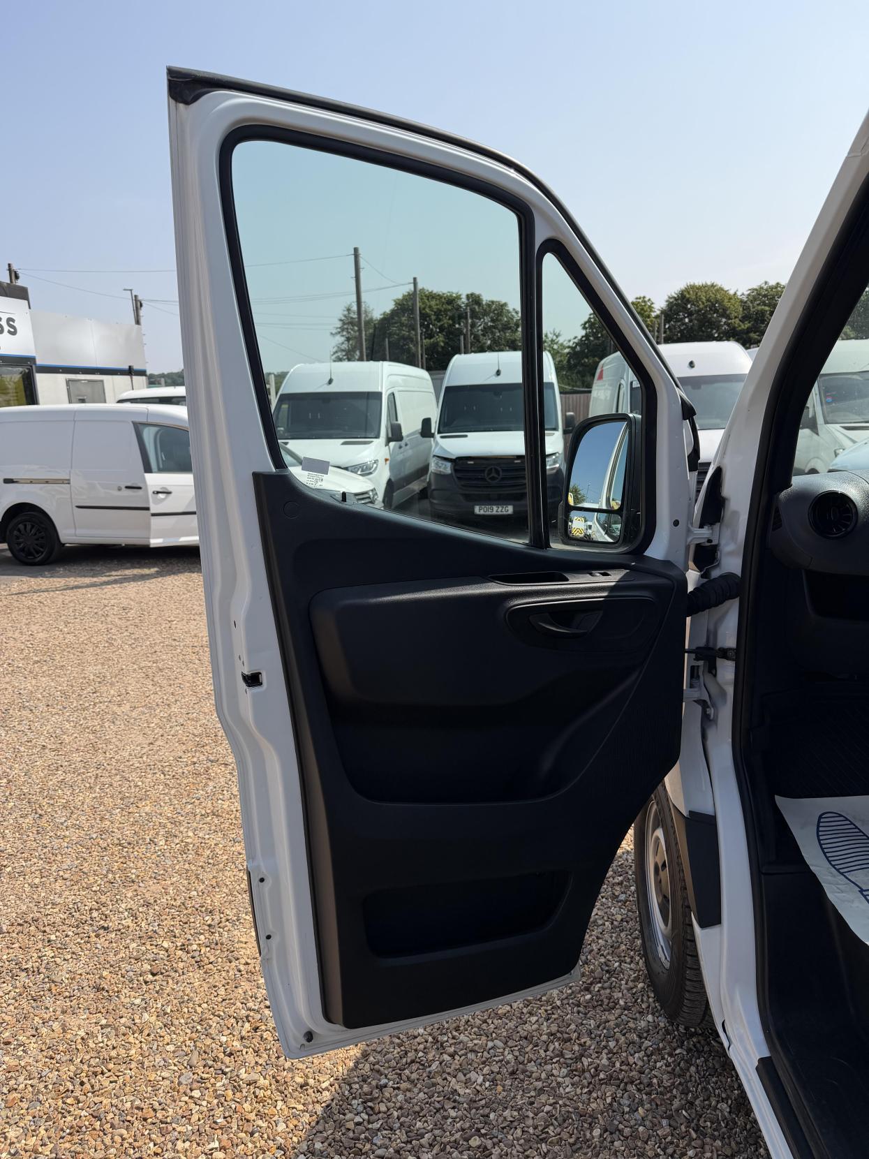 2020 Mercedes-Benz Sprinter 2.1 311 CDI Panel Van 5dr Diesel Manual RWD L3 H2 Euro 6 (114 ps) - Thumbnail 17