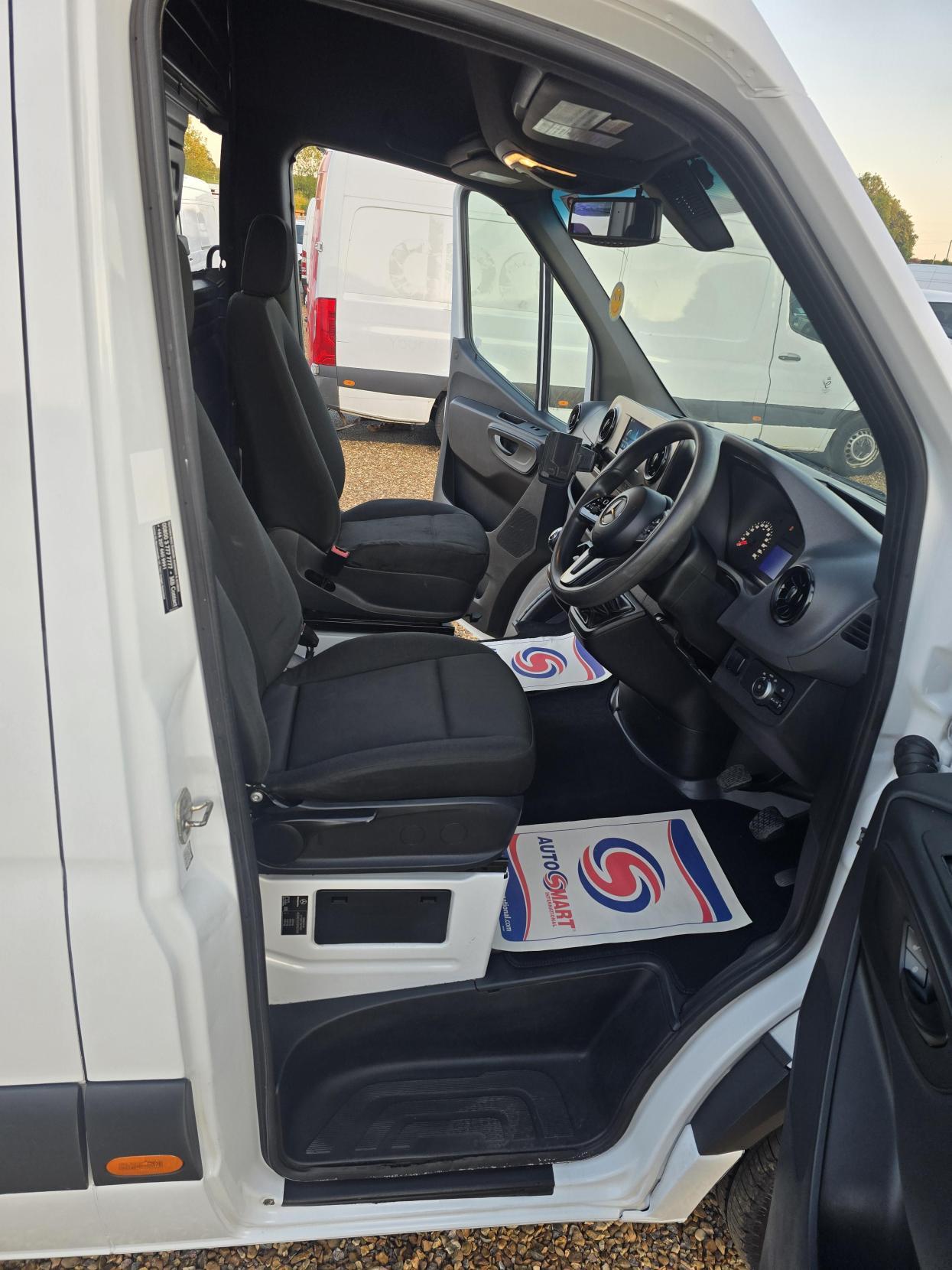 Mercedes-Benz Sprinter 2.1 311 CDI Panel Van 5dr Diesel Manual RWD L3 H2 Euro 6 (114 ps)