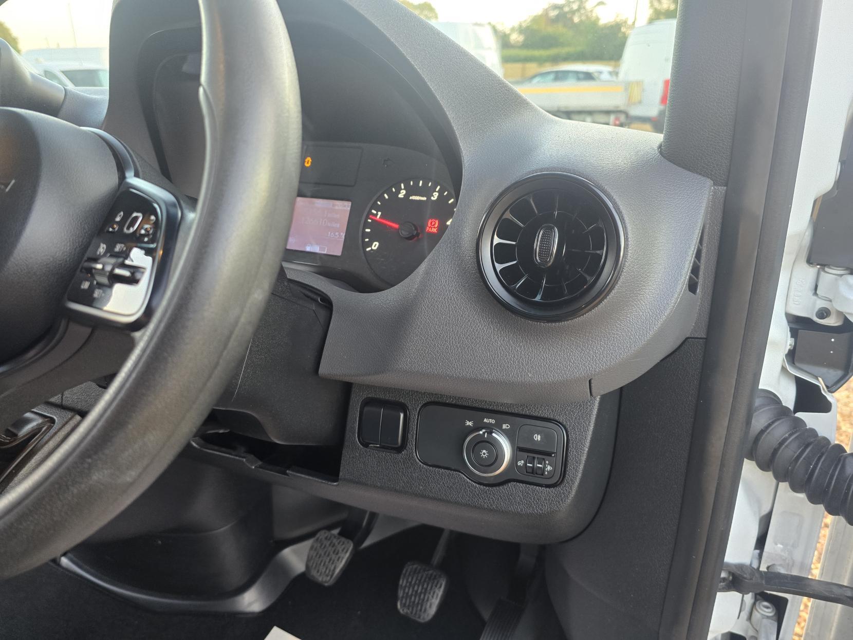 Mercedes-Benz Sprinter 2.1 311 CDI Panel Van 5dr Diesel Manual RWD L3 H2 Euro 6 (114 ps)