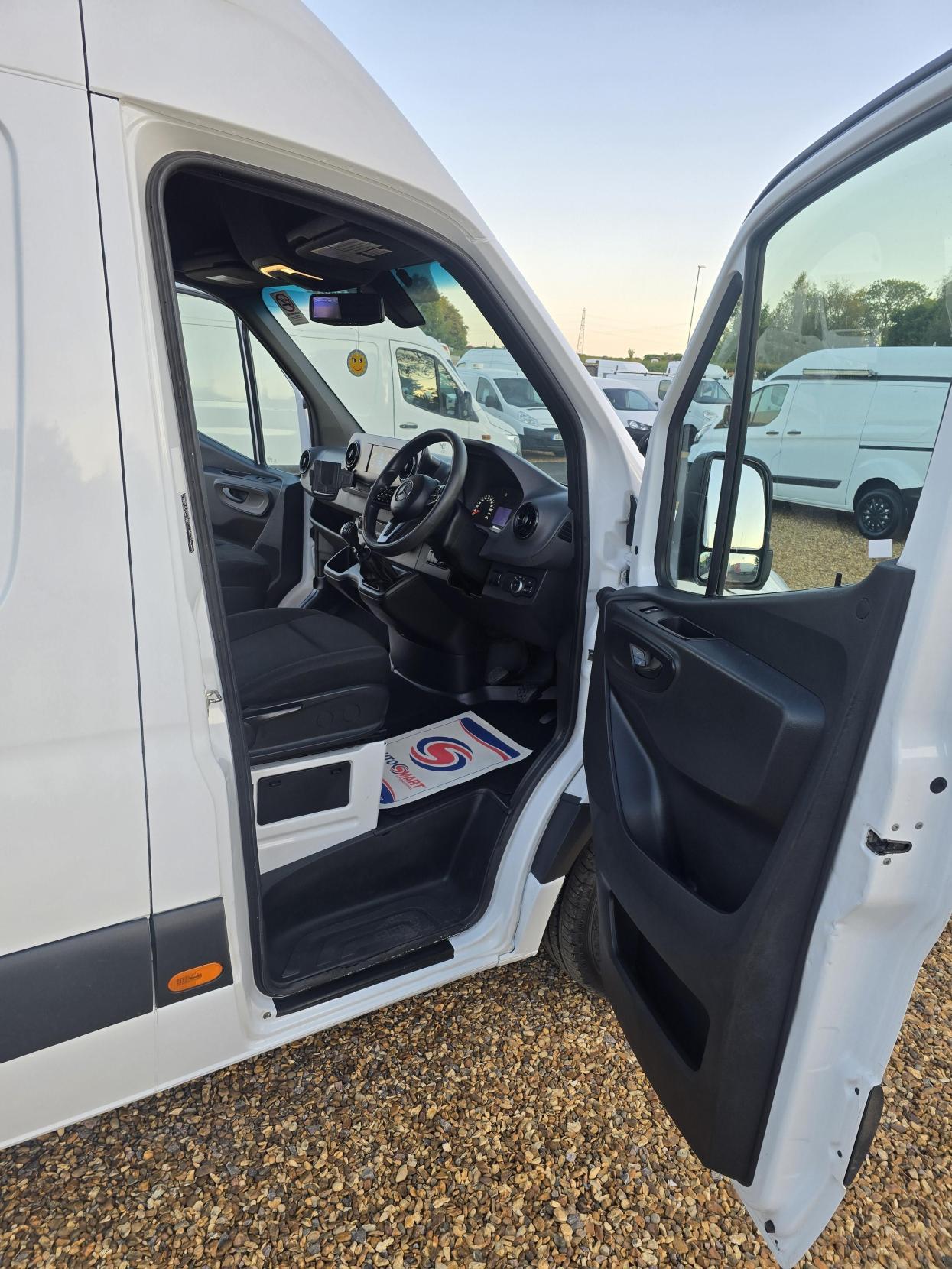 Mercedes-Benz Sprinter 2.1 311 CDI Panel Van 5dr Diesel Manual RWD L3 H2 Euro 6 (114 ps)