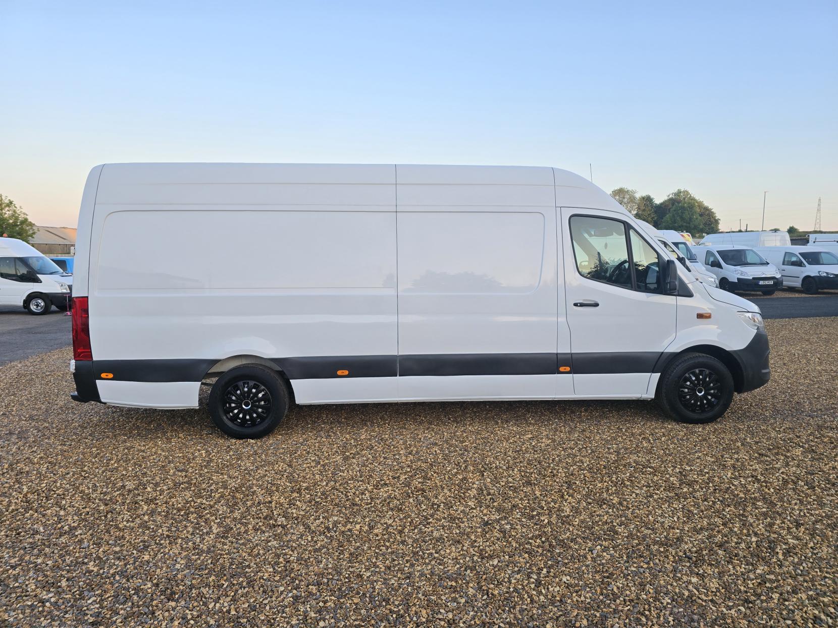 Mercedes-Benz Sprinter 2.1 311 CDI Panel Van 5dr Diesel Manual RWD L3 H2 Euro 6 (114 ps)