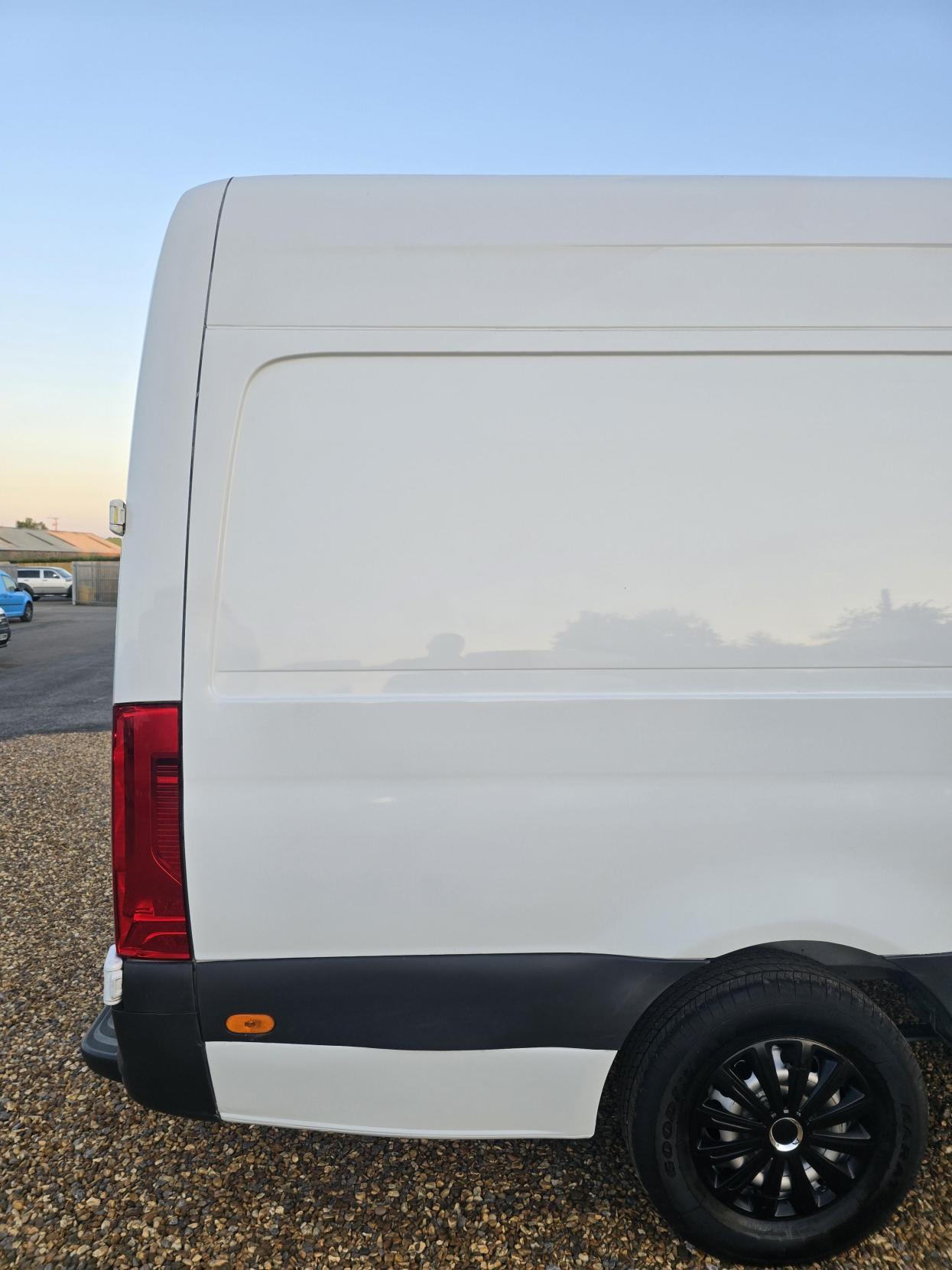 Mercedes-Benz Sprinter 2.1 311 CDI Panel Van 5dr Diesel Manual RWD L3 H2 Euro 6 (114 ps)