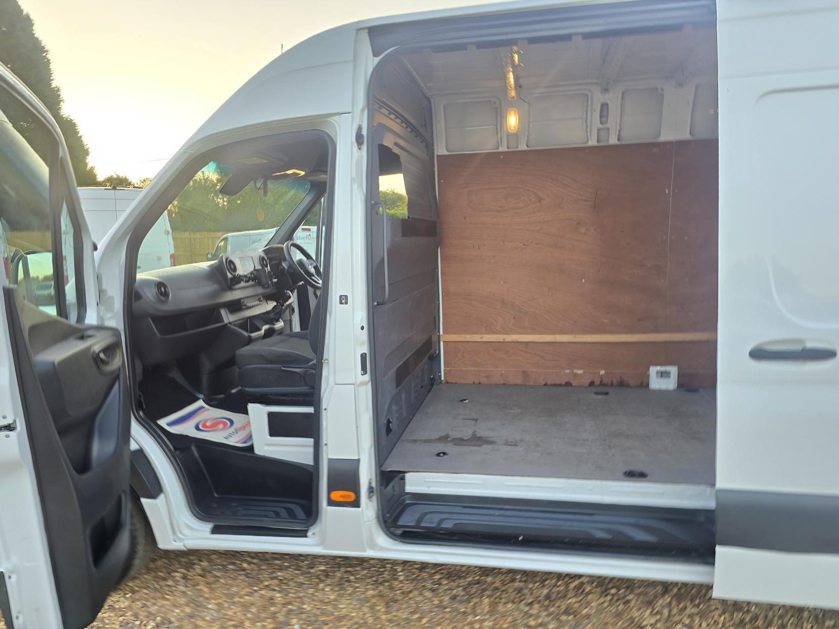 Mercedes-Benz Sprinter 2.1 311 CDI Panel Van 5dr Diesel Manual RWD L3 H2 Euro 6 (114 ps)