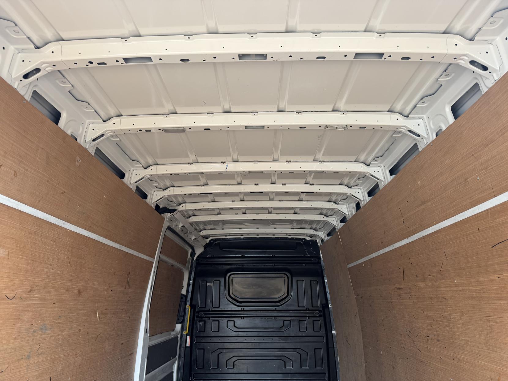 2020 MAN TGE 2.0 3140d Panel Van 5dr Diesel Manual FWD LWB High Roof Euro 6 (s/s) (140 ps) - Thumbnail 36