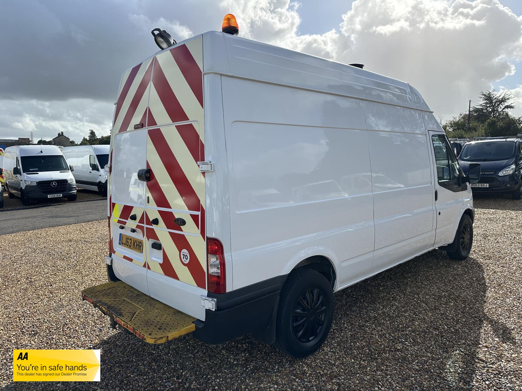 Ford Transit 2.2 TDCi 350 Panel Van 3dr Diesel Manual RWD L3 H3 (224 g/km, 98 bhp)