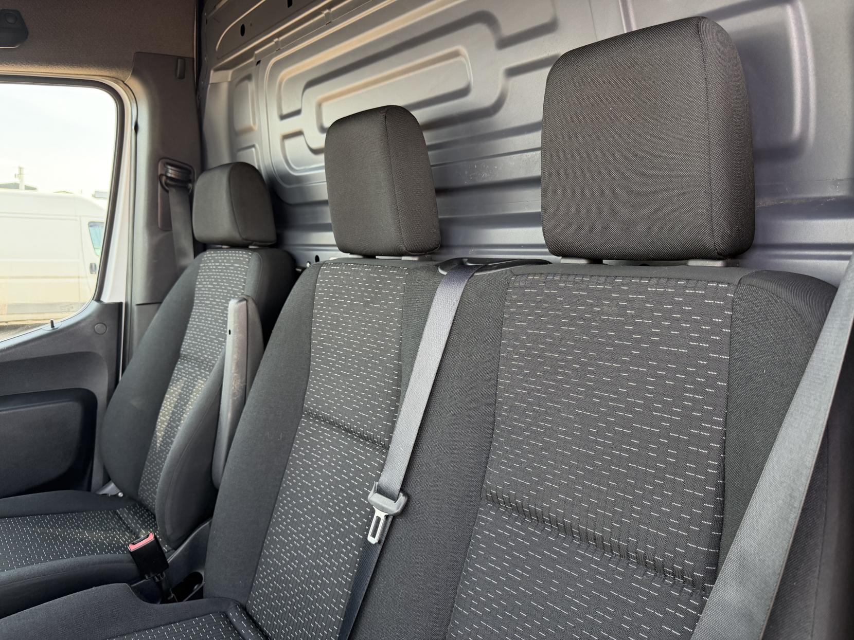 2020 Mercedes-Benz Sprinter 2.1 314 CDI Premium Panel Van 5dr Diesel Manual FWD L2 H2 Euro 6 (s/s) (143 ps) - Thumbnail 16