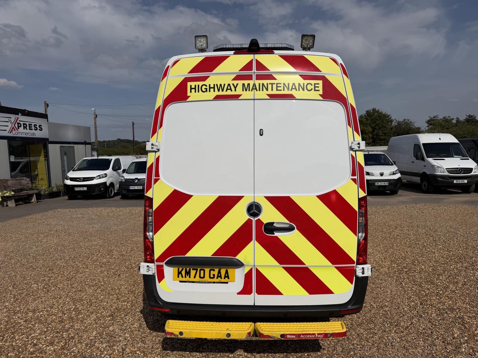 2020 Mercedes-Benz Sprinter 2.1 314 CDI Premium Panel Van 5dr Diesel Manual FWD L2 H2 Euro 6 (s/s) (143 ps) - Thumbnail 10