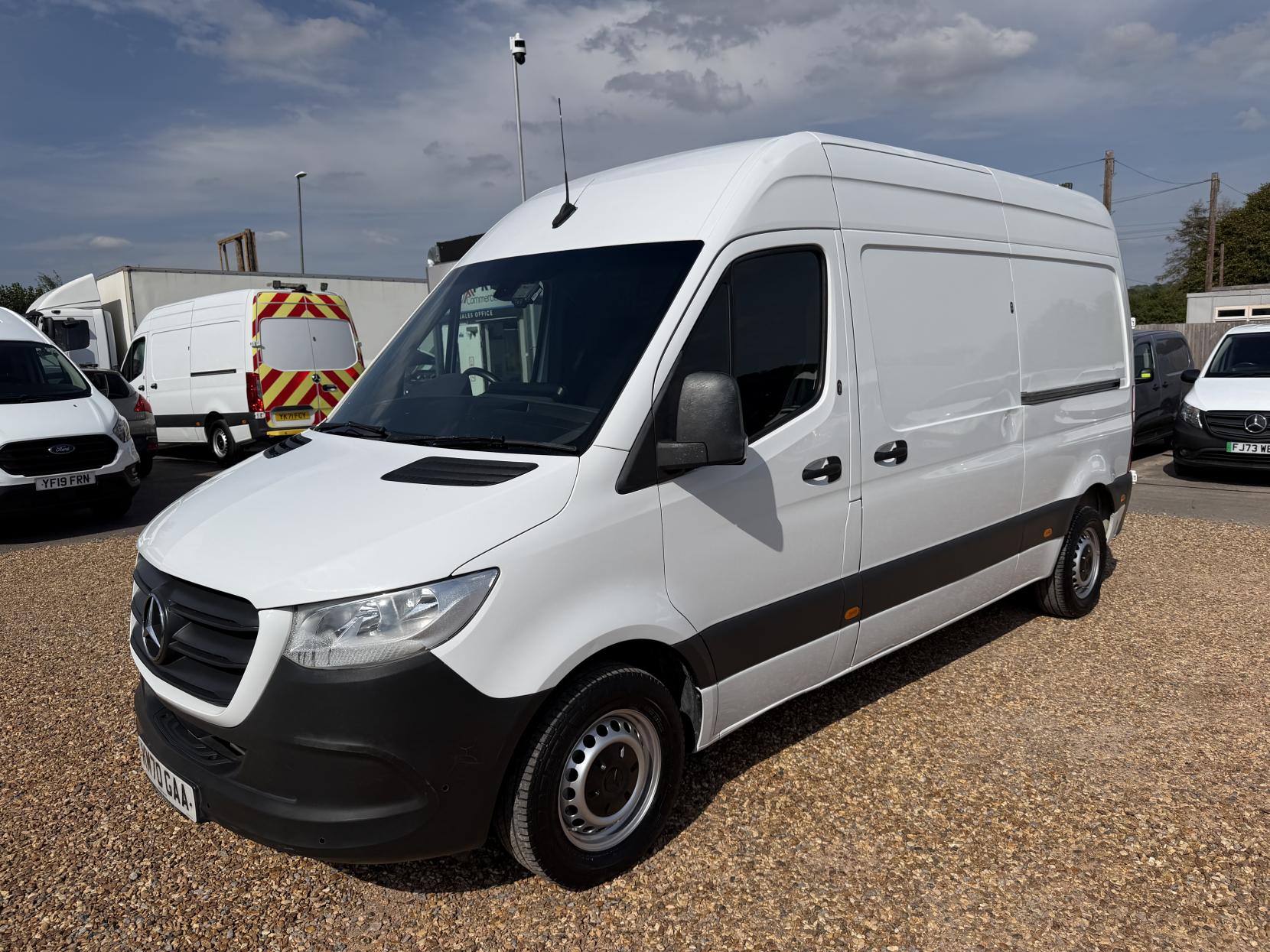 2020 Mercedes-Benz Sprinter 2.1 314 CDI Premium Panel Van 5dr Diesel Manual FWD L2 H2 Euro 6 (s/s) (143 ps) - Thumbnail 7