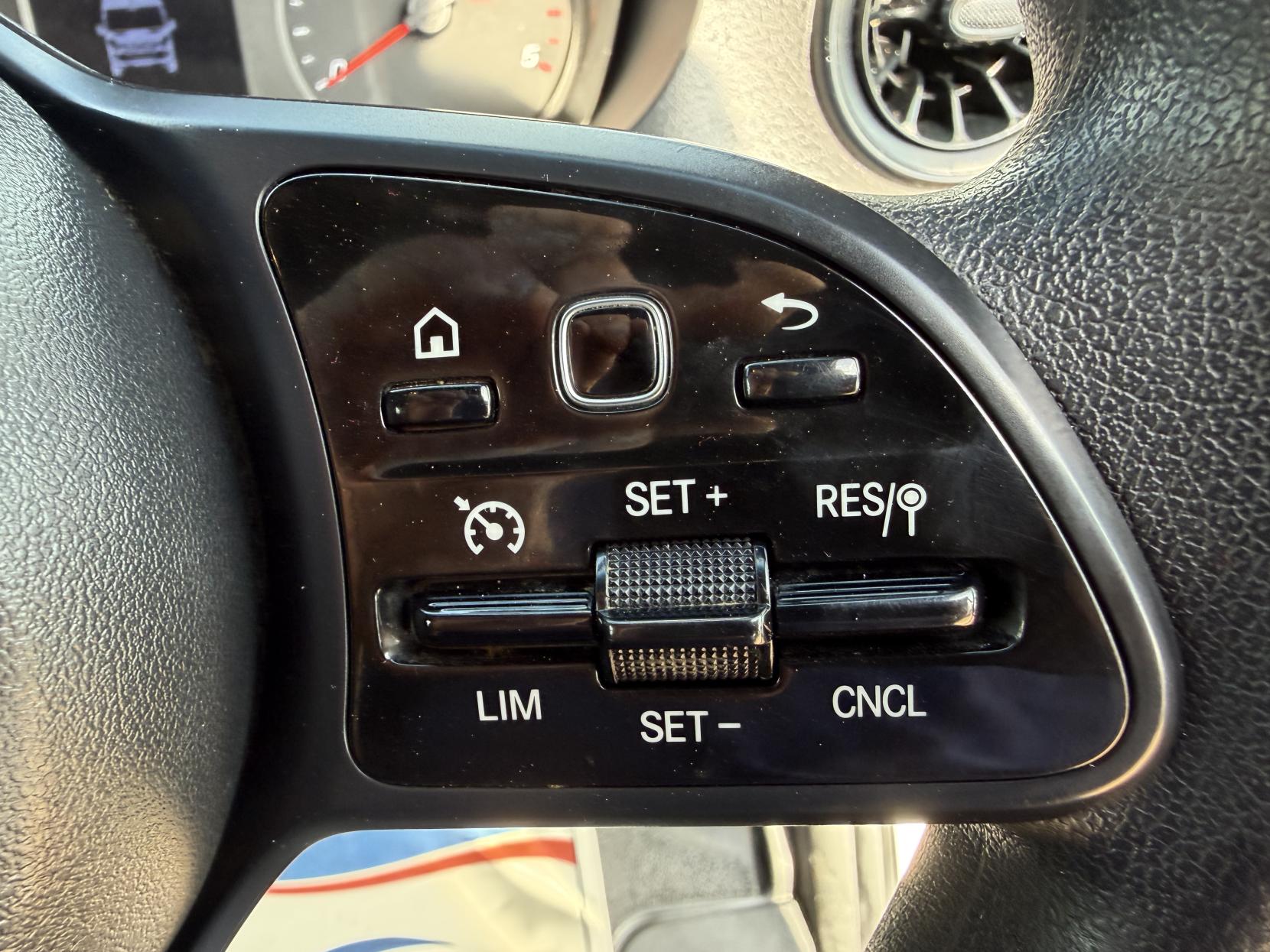 2020 Mercedes-Benz Sprinter 2.1 314 CDI Premium Panel Van 5dr Diesel Manual FWD L2 H2 Euro 6 (s/s) (143 ps) - Thumbnail 25
