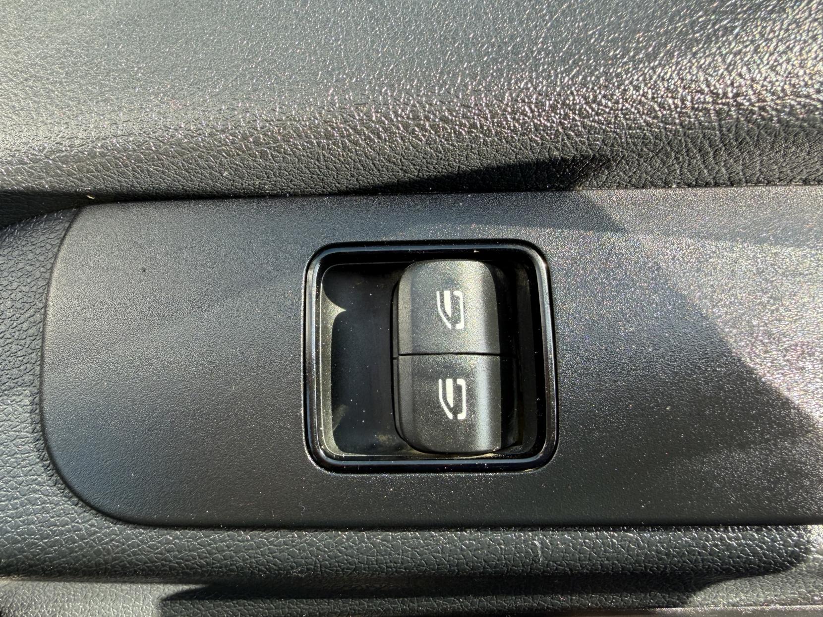 2020 Mercedes-Benz Sprinter 2.1 314 CDI Premium Panel Van 5dr Diesel Manual FWD L2 H2 Euro 6 (s/s) (143 ps) - Thumbnail 19