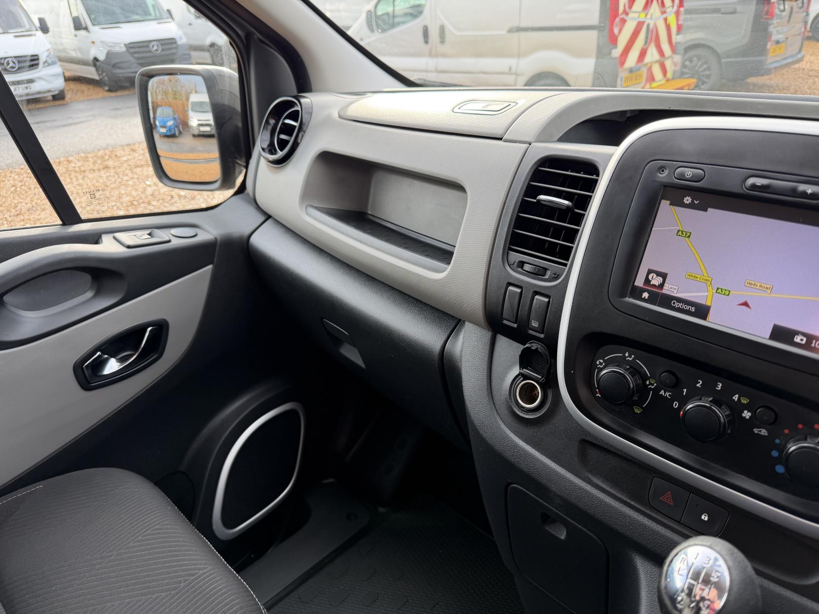 Renault Trafic 1.6 dCi ENERGY 27 Sport Panel Van 5dr Diesel Manual SWB Standard Roof Euro 5 (s/s) (120 ps)