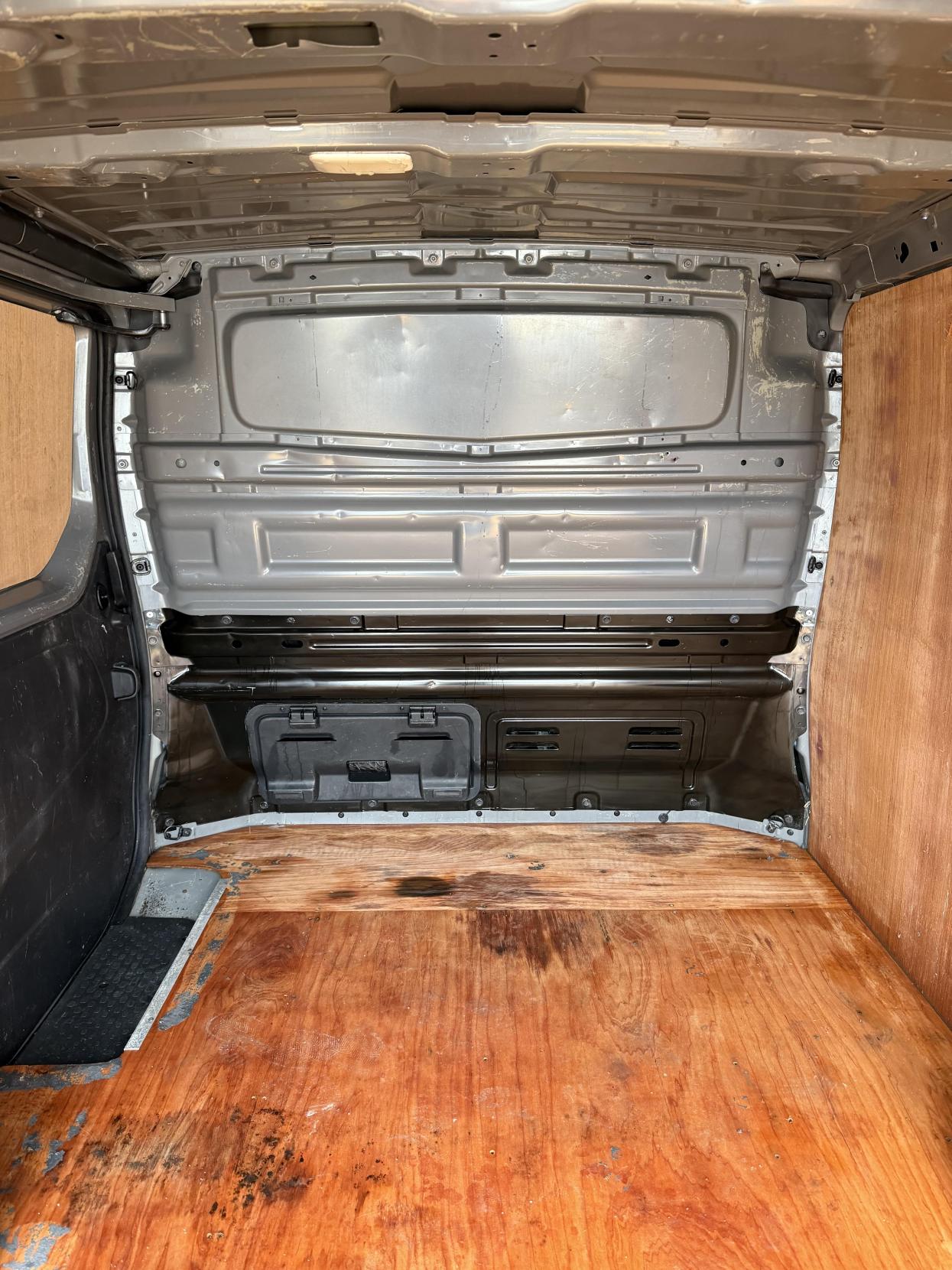 Renault Trafic 1.6 dCi ENERGY 27 Sport Panel Van 5dr Diesel Manual SWB Standard Roof Euro 5 (s/s) (120 ps)