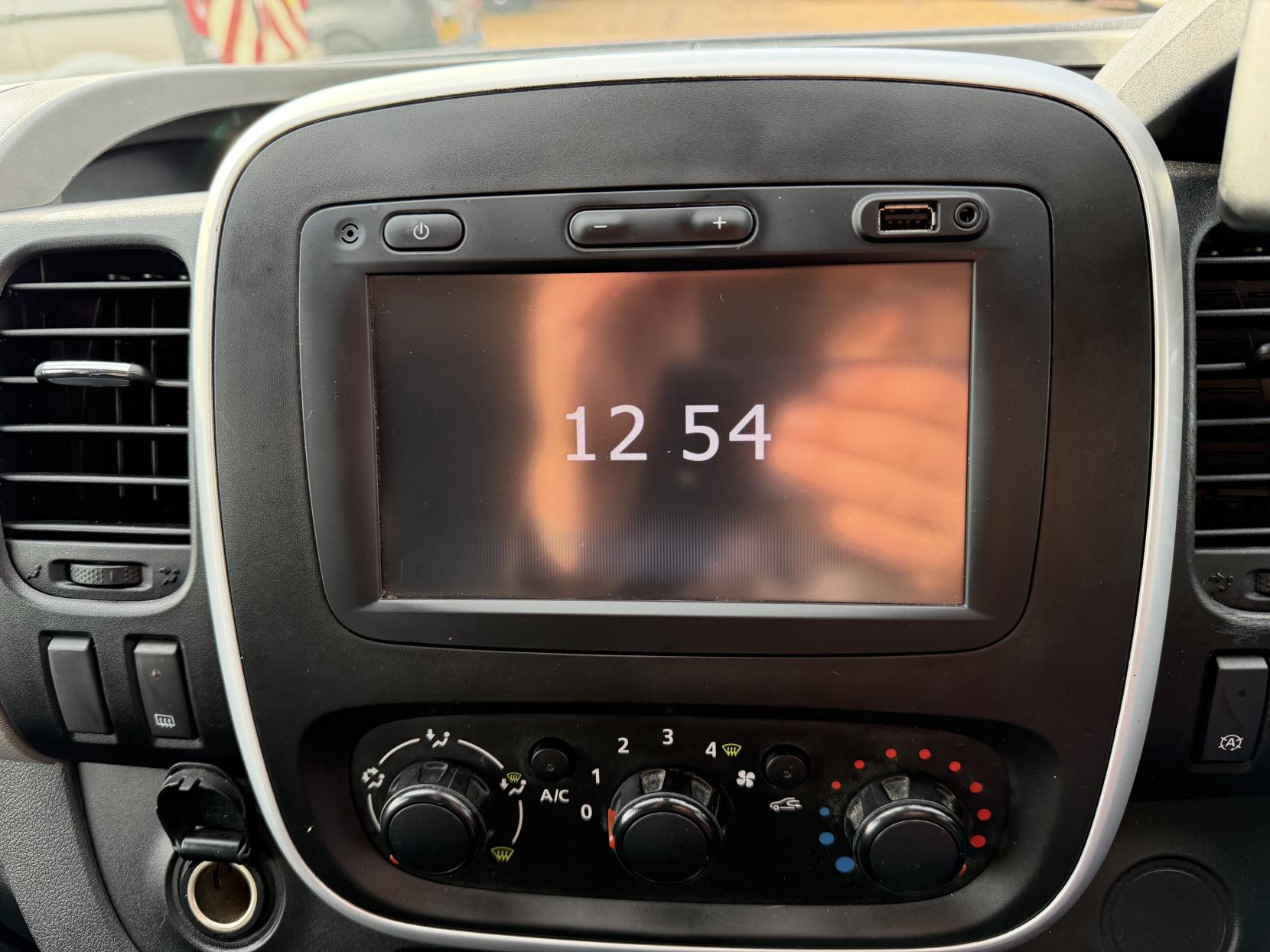 Renault Trafic 1.6 dCi ENERGY 27 Sport Panel Van 5dr Diesel Manual SWB Standard Roof Euro 5 (s/s) (120 ps)