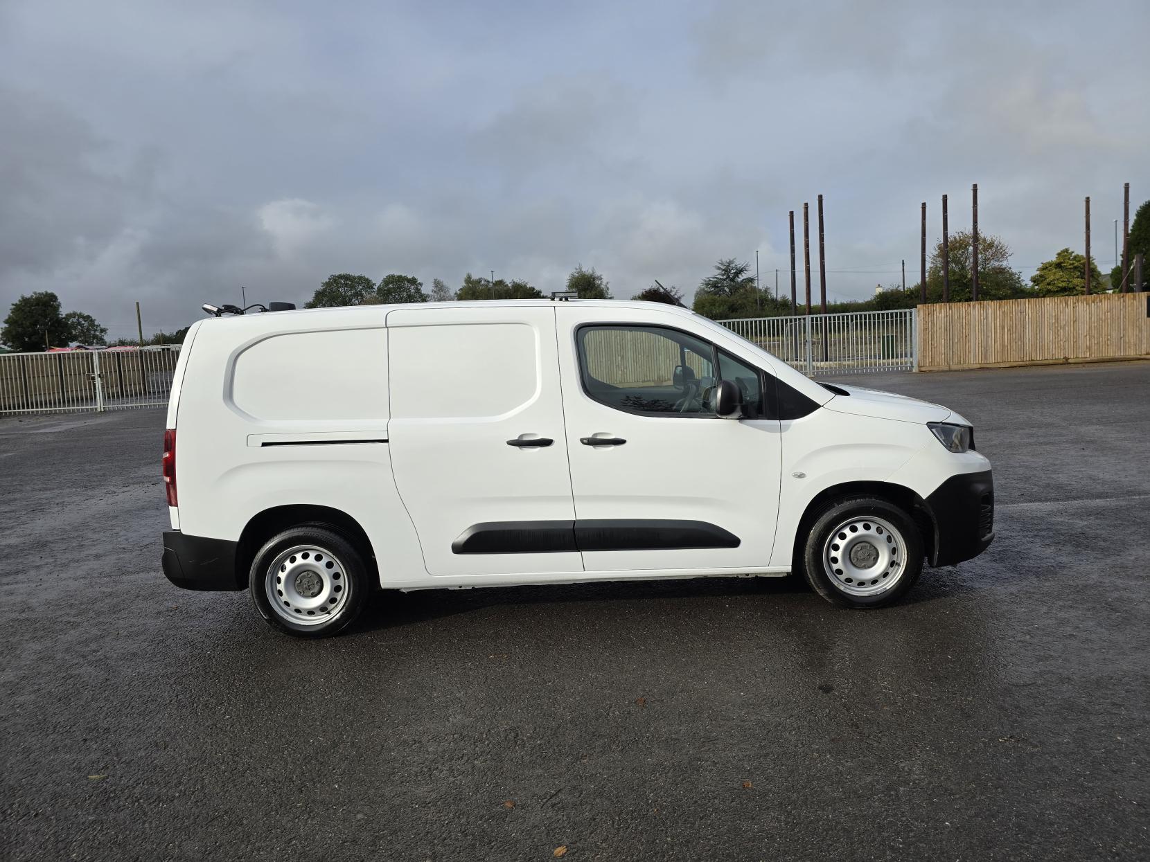 Peugeot Partner 1.5 BlueHDi 950 S Long Panel Van 6dr Diesel Manual LWB Euro 6 (s/s) (100 bhp)