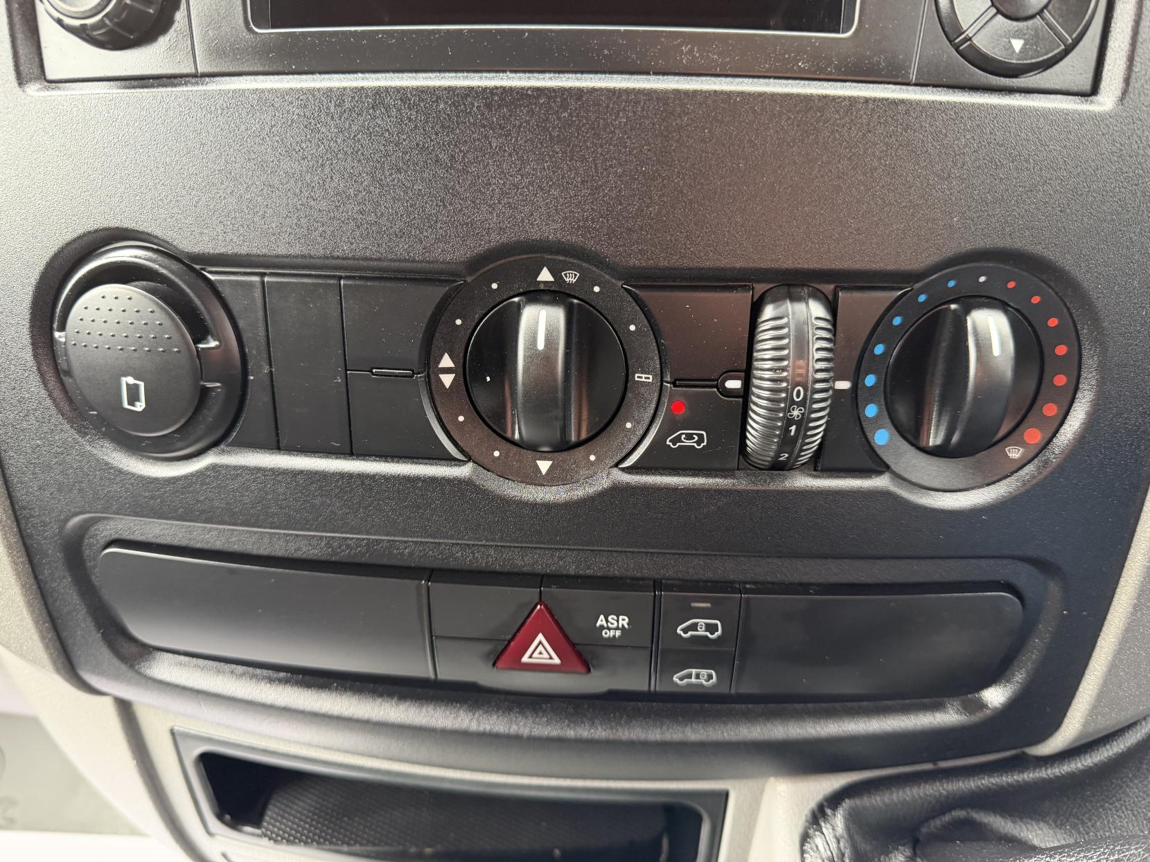 Mercedes-Benz Sprinter 2.1 313 CDi Panel Van 4dr Diesel Manual RWD L3 H3 (129 bhp)
