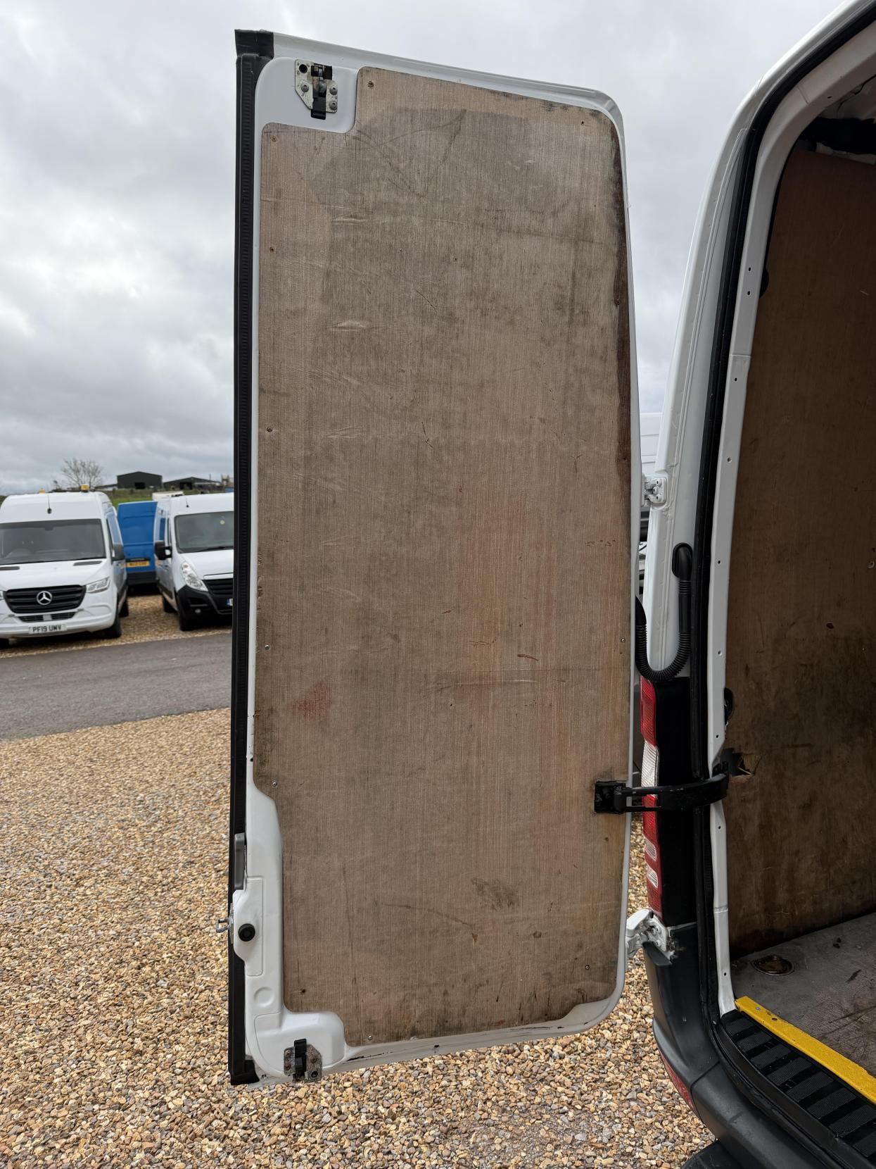 Mercedes-Benz Sprinter 2.1 313 CDi Panel Van 4dr Diesel Manual RWD L3 H3 (129 bhp)