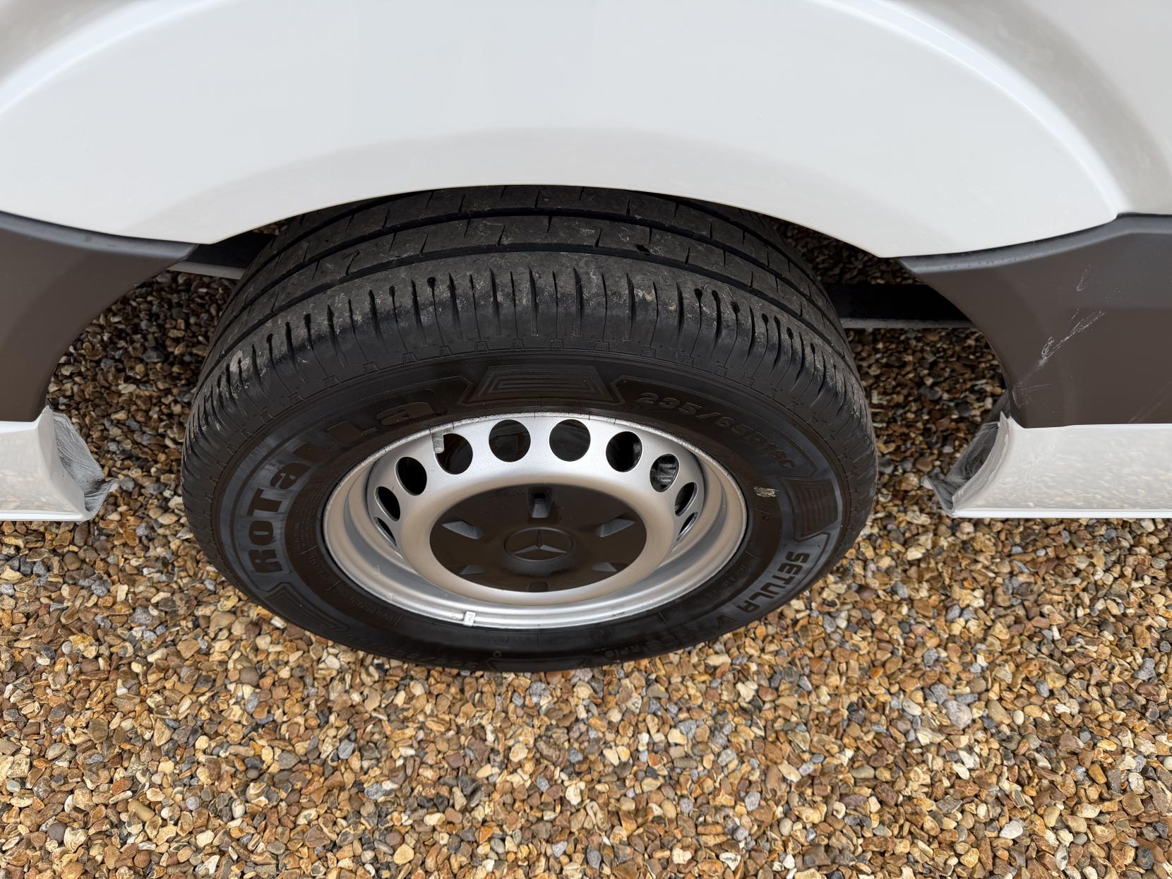 Mercedes-Benz Sprinter 2.1 313 CDi Panel Van 4dr Diesel Manual RWD L3 H3 (129 bhp)