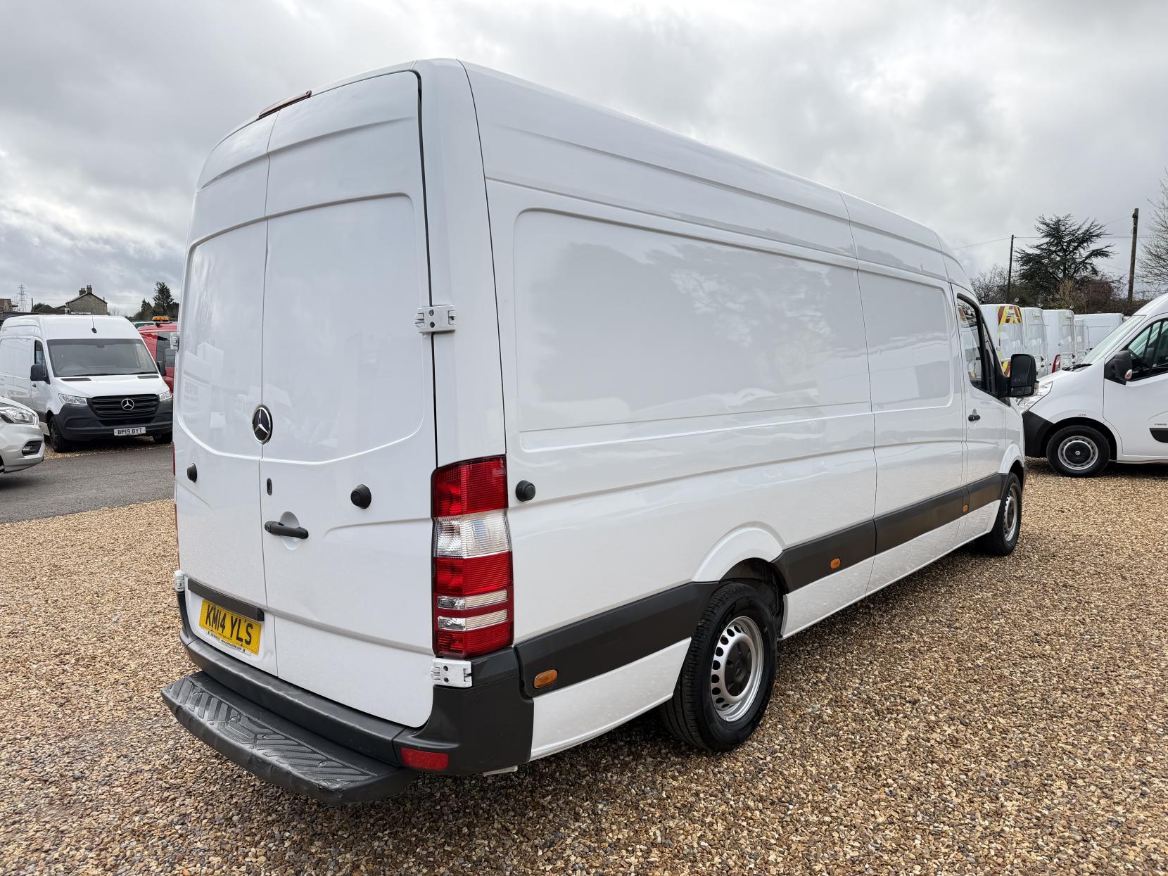 Mercedes-Benz Sprinter 2.1 313 CDi Panel Van 4dr Diesel Manual RWD L3 H3 (129 bhp)