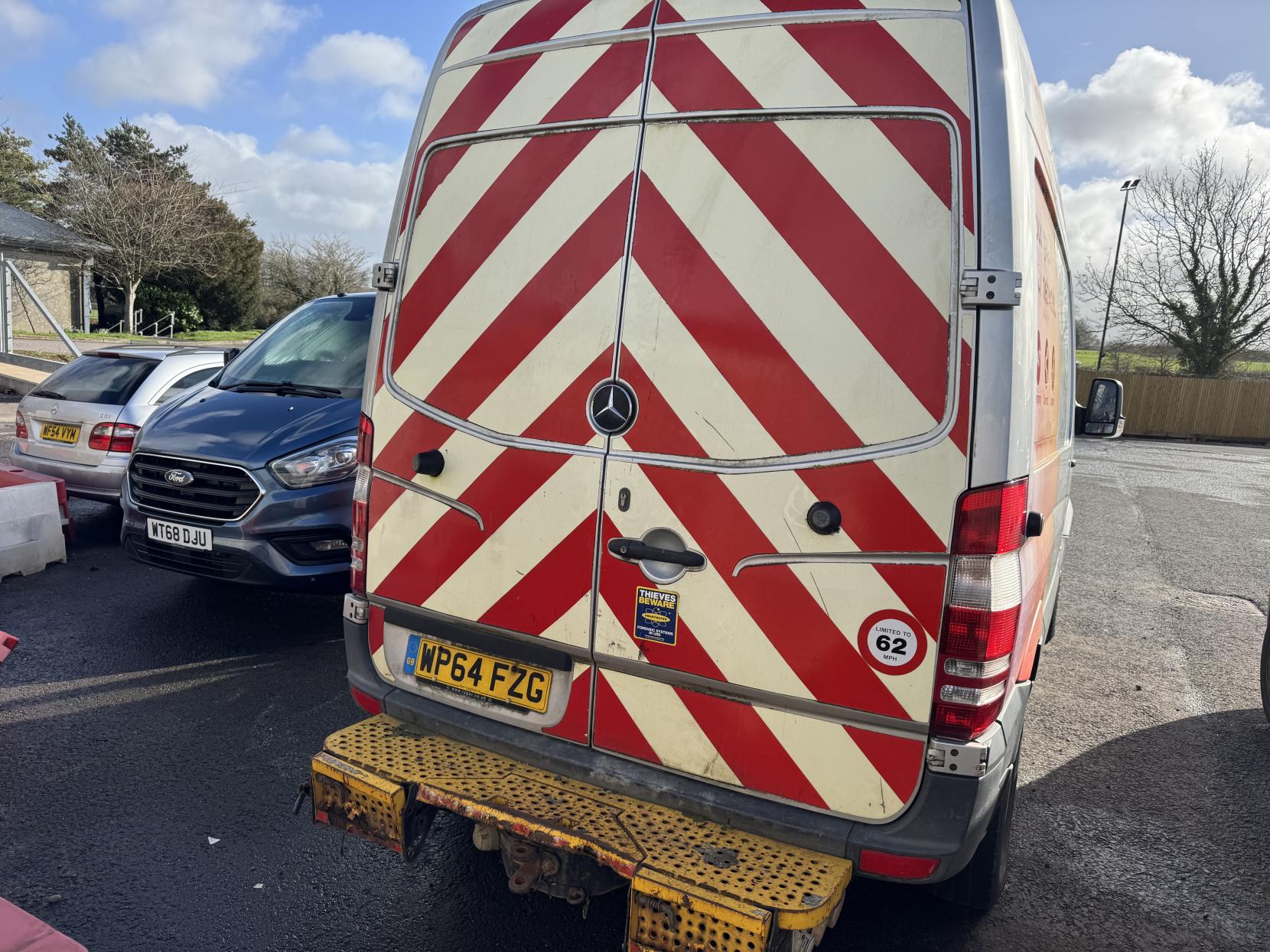 2014 Mercedes-Benz Sprinter 2.1 313 CDi Panel Van 4dr Diesel Manual RWD L1 H3 (222 g/km, 129 bhp) - Thumbnail 4