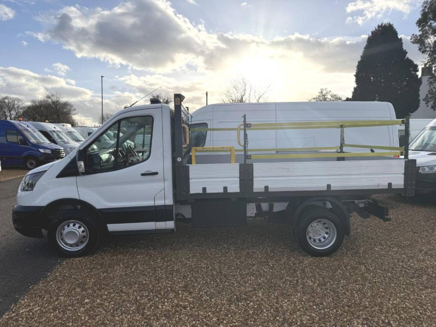 Ford Transit 2.0 350 EcoBlue Leader Chassis Cab 2dr Diesel Manual RWD L2 Euro 6 (s/s) (130 ps)