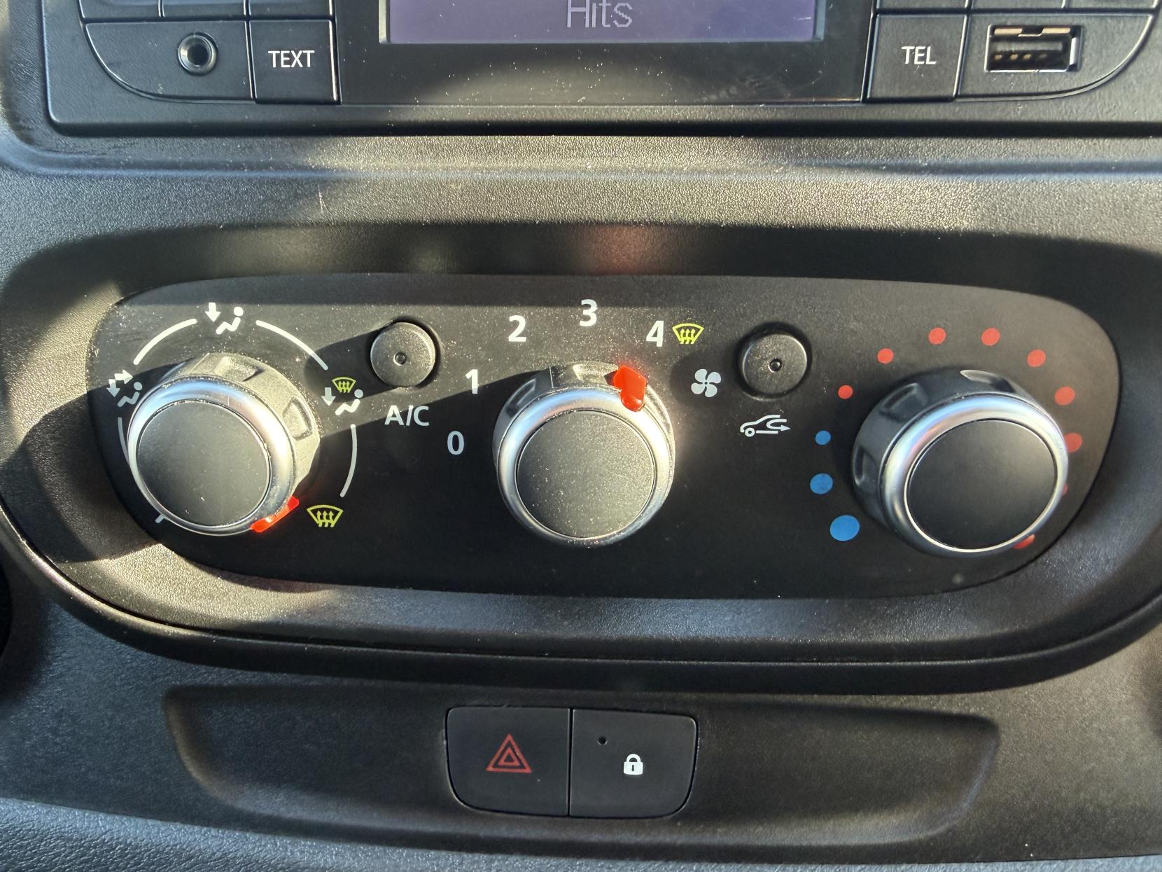 Renault Trafic 2.0 dCi ENERGY 30 Business+ Panel Van 5dr Diesel Manual SWB High Roof Euro 6 (s/s) (145 ps)