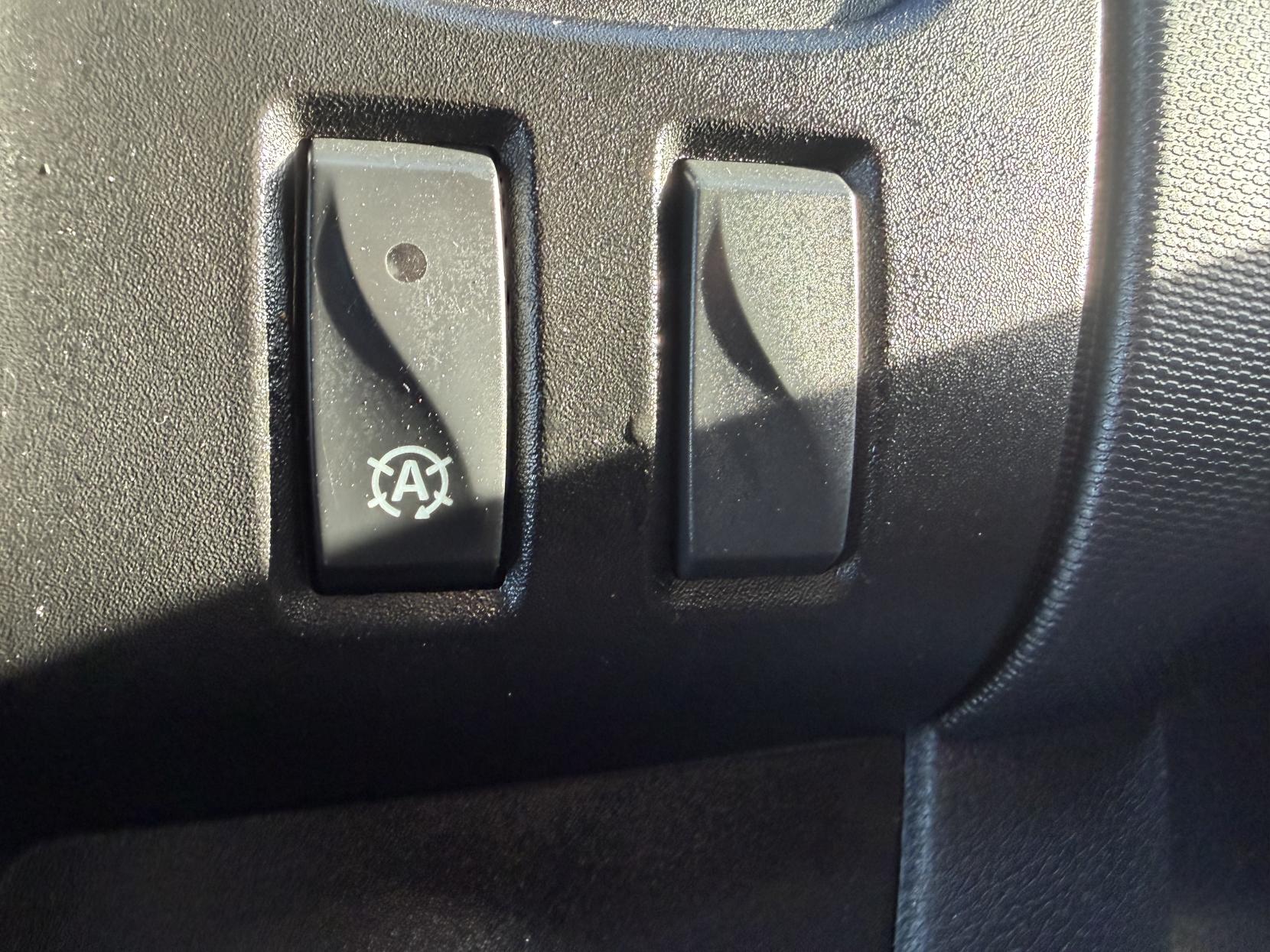 Renault Trafic 2.0 dCi ENERGY 30 Business+ Panel Van 5dr Diesel Manual SWB High Roof Euro 6 (s/s) (145 ps)