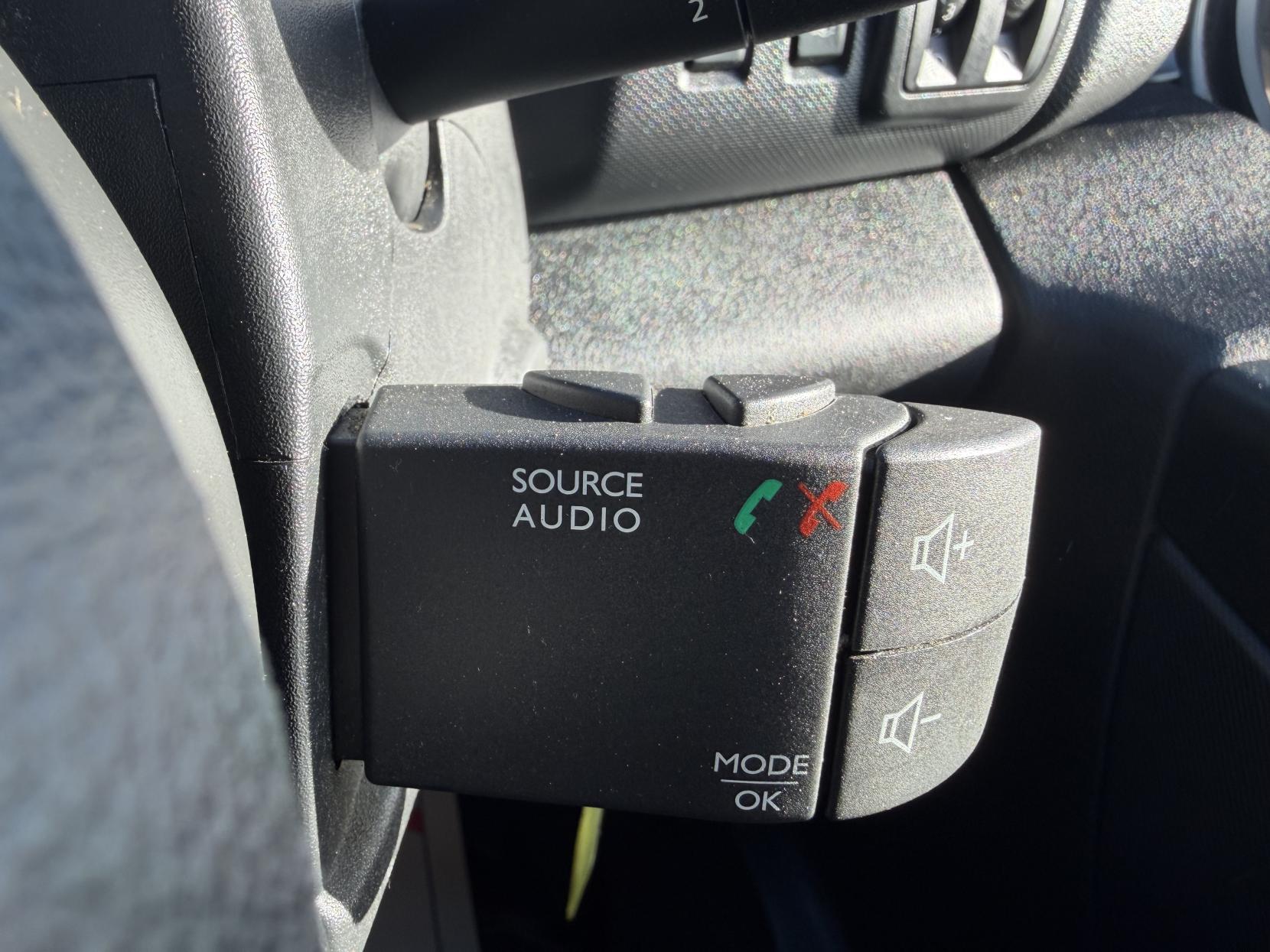 Renault Trafic 2.0 dCi ENERGY 30 Business+ Panel Van 5dr Diesel Manual SWB High Roof Euro 6 (s/s) (145 ps)