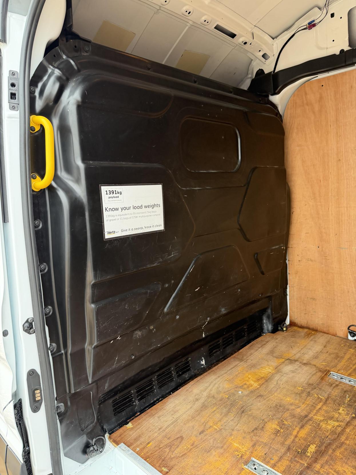 Ford Transit 2.0 350 EcoBlue Leader Panel Van 5dr Diesel Manual RWD L3 H3 Euro 6 (s/s) (130 ps)