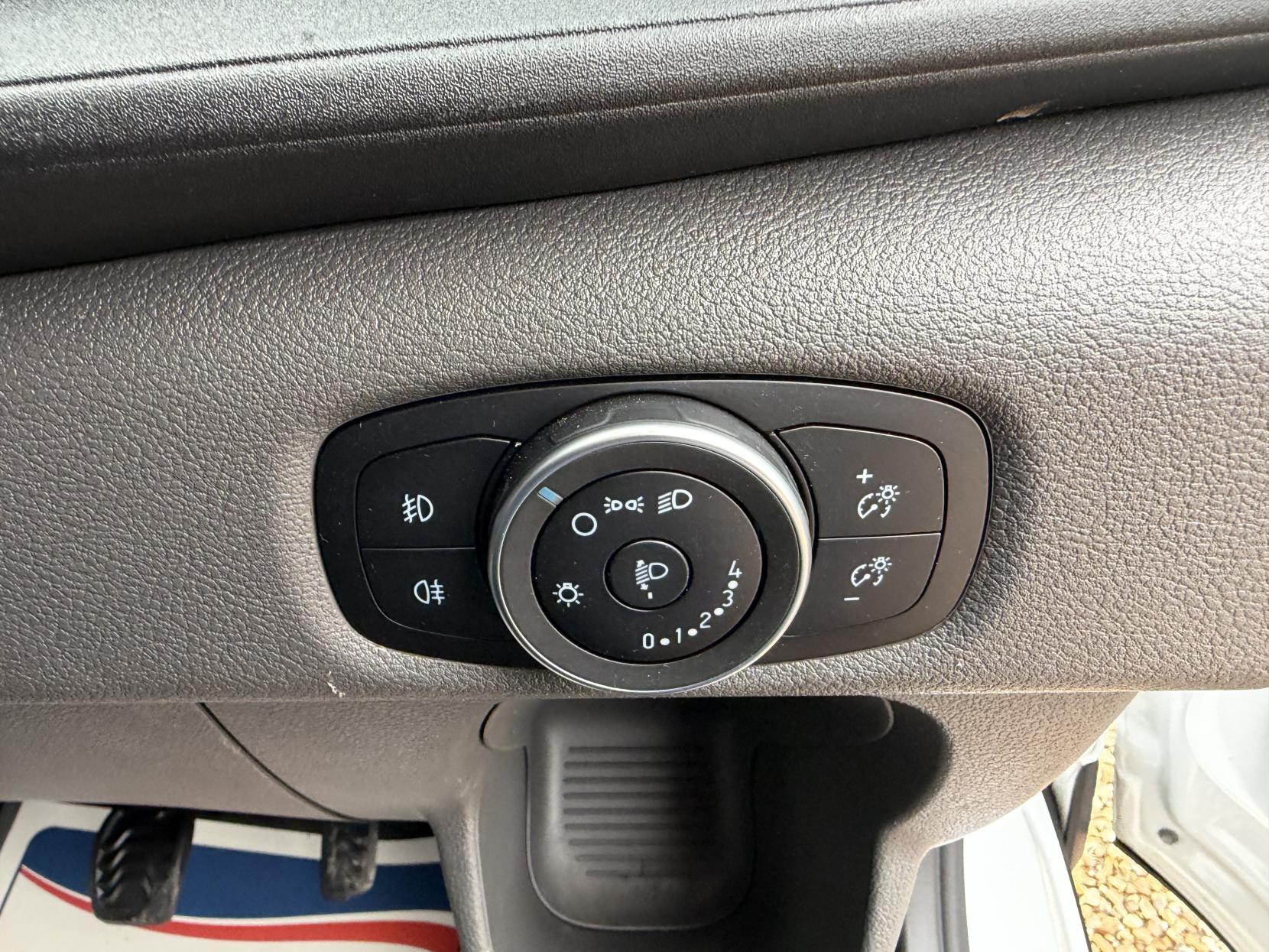 Ford Transit 2.0 350 EcoBlue Leader Panel Van 5dr Diesel Manual RWD L3 H3 Euro 6 (s/s) (130 ps)