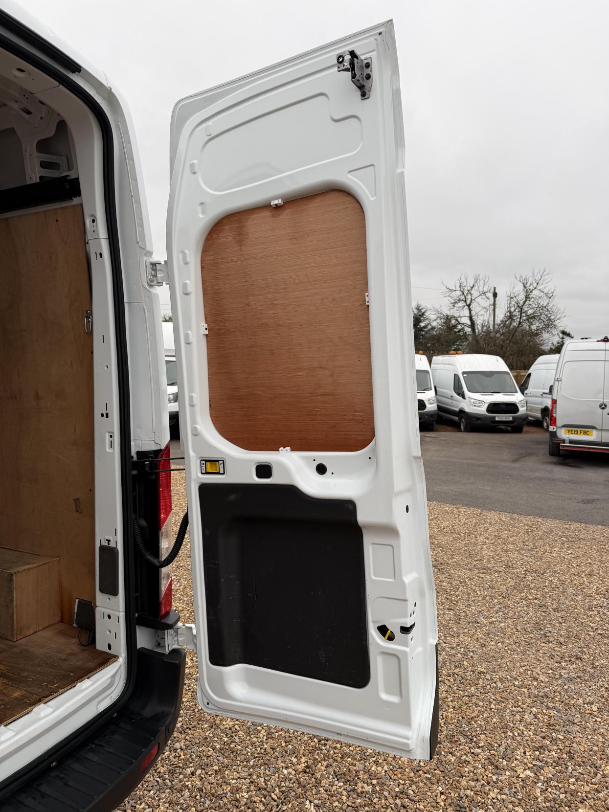 Ford Transit 2.0 350 EcoBlue Leader Panel Van 5dr Diesel Manual RWD L3 H3 Euro 6 (s/s) (130 ps)