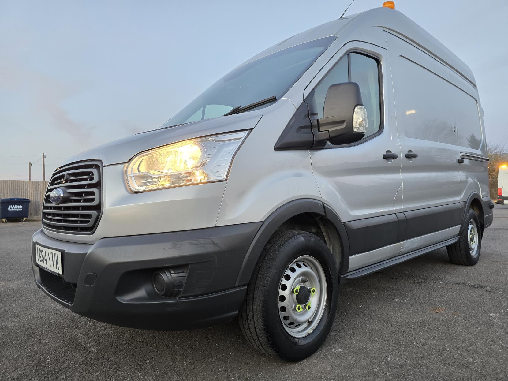 Ford Transit 2.2 TDCi 350 Panel Van 5dr Diesel Manual RWD L2 H3 Euro 5 (155 ps)